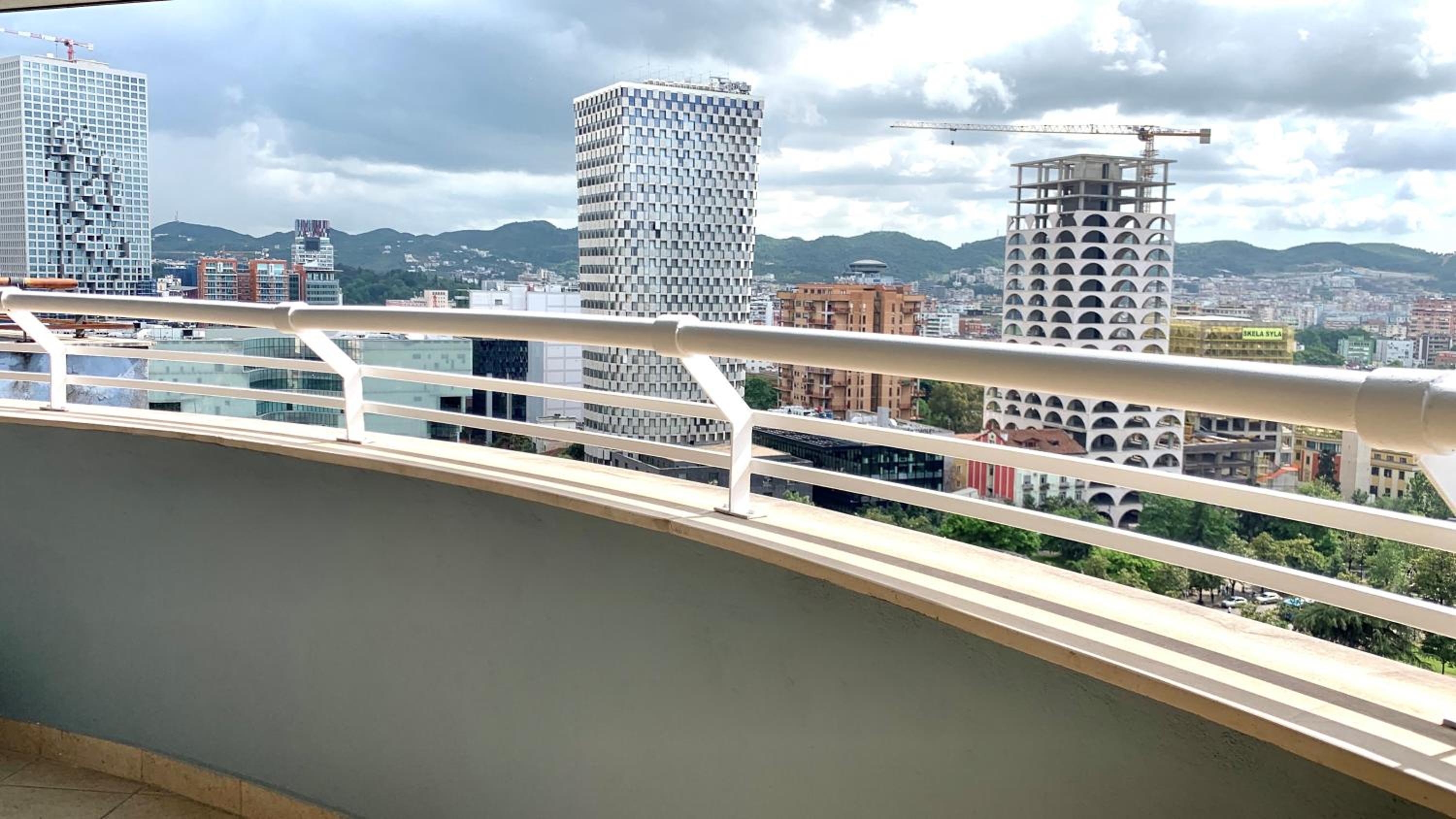 Tirana My Roots - NETI Museum Apartment Breathtaking View
