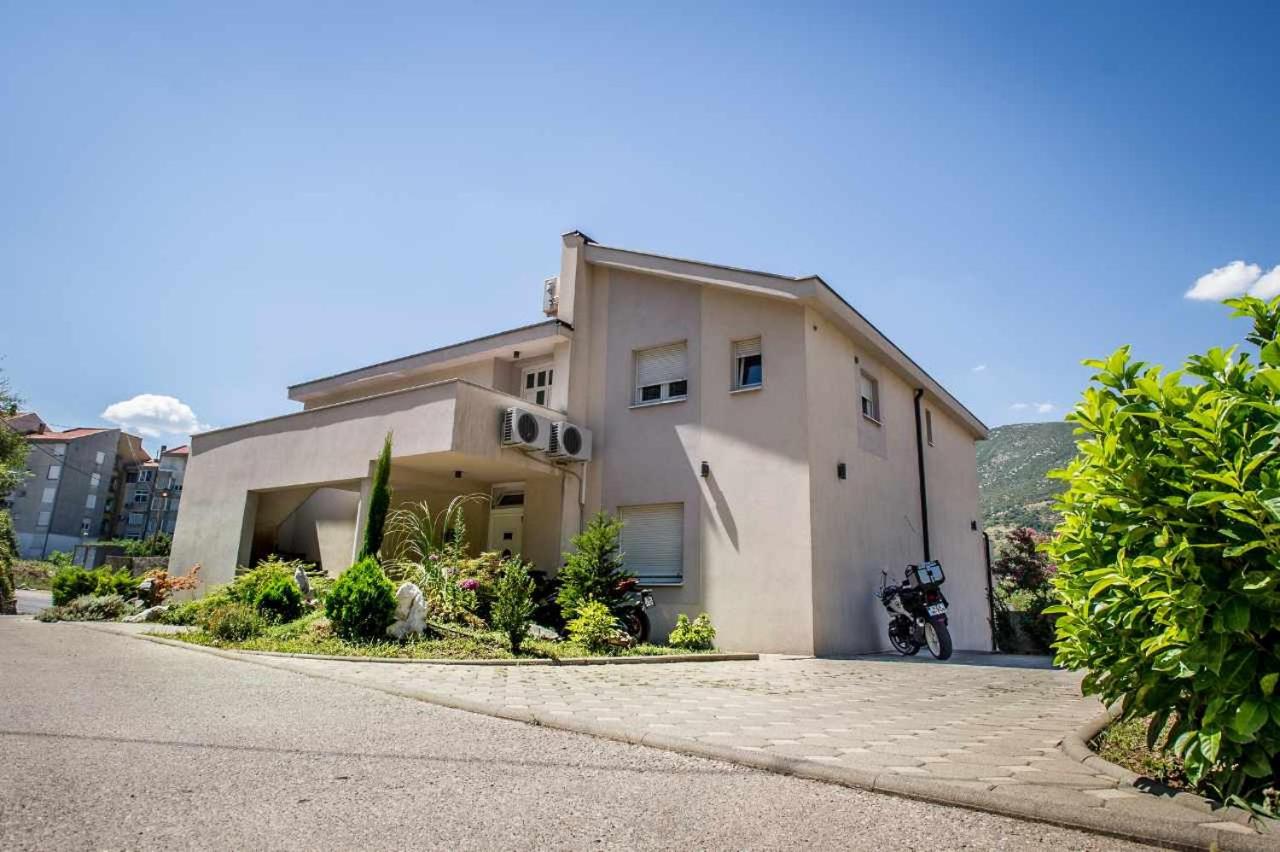 Villa Mir