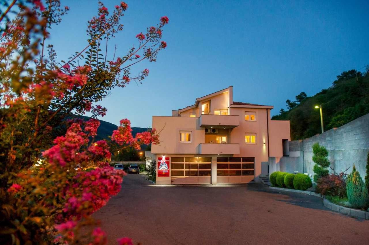 Villa Mir
