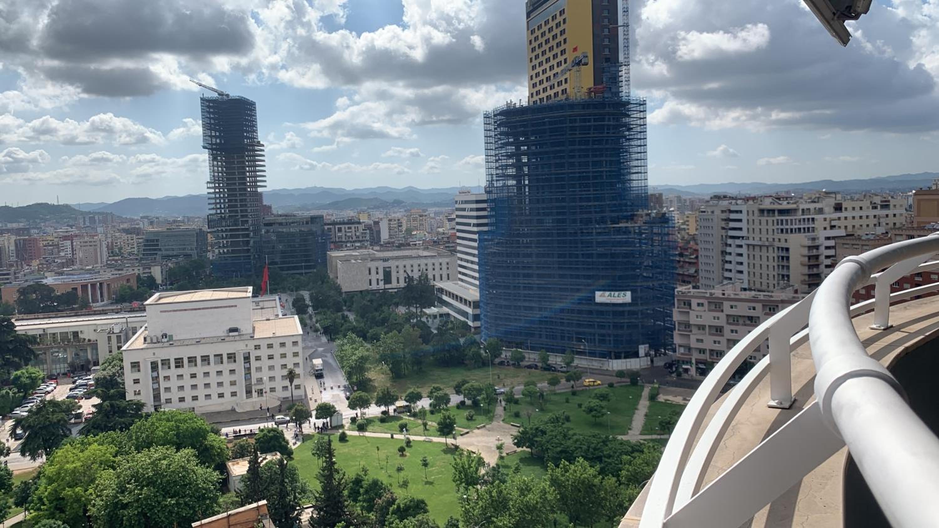 Tirana My Roots - NETI Museum Apartment Breathtaking View