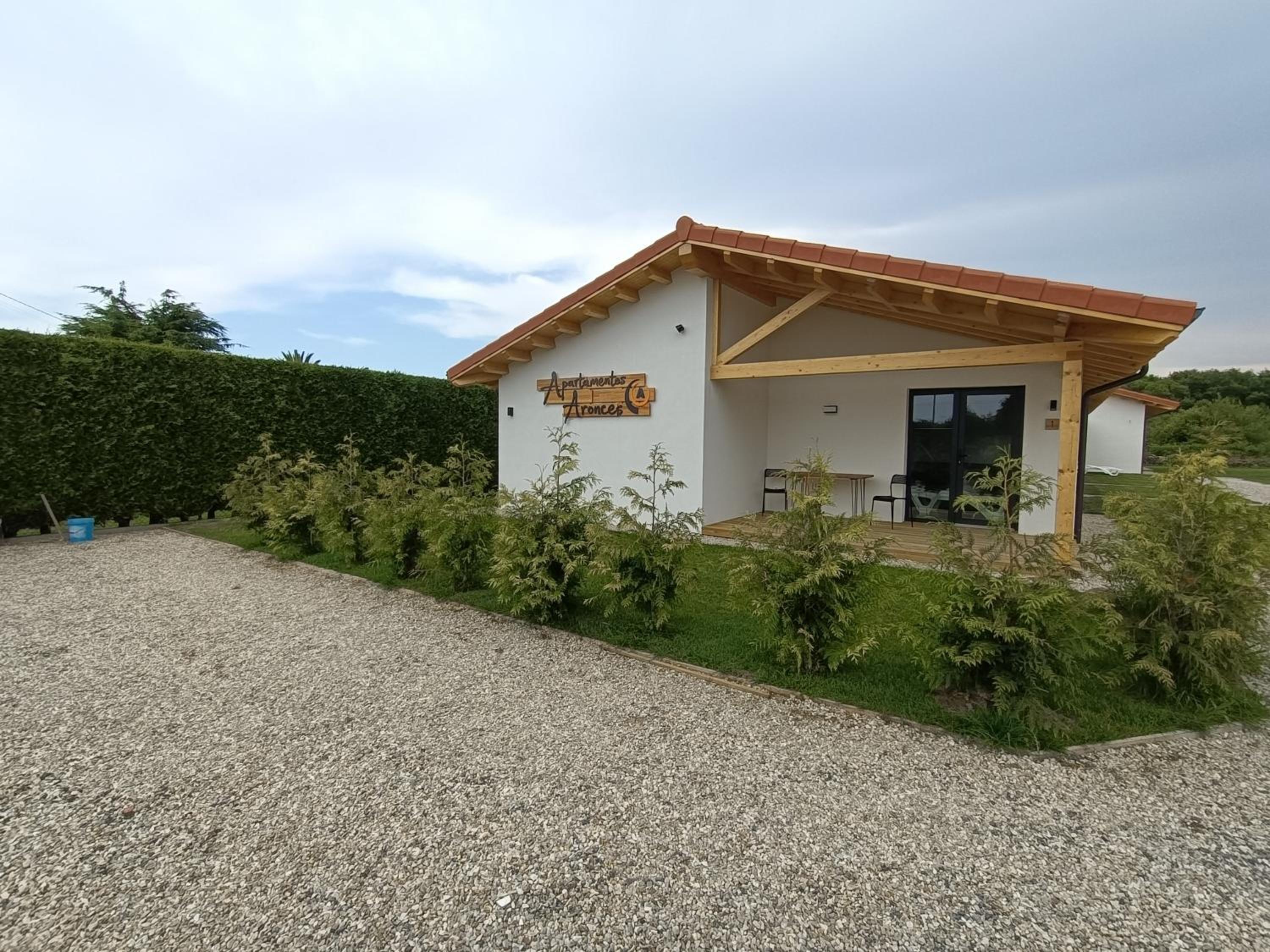 Apartamentos Aronces
