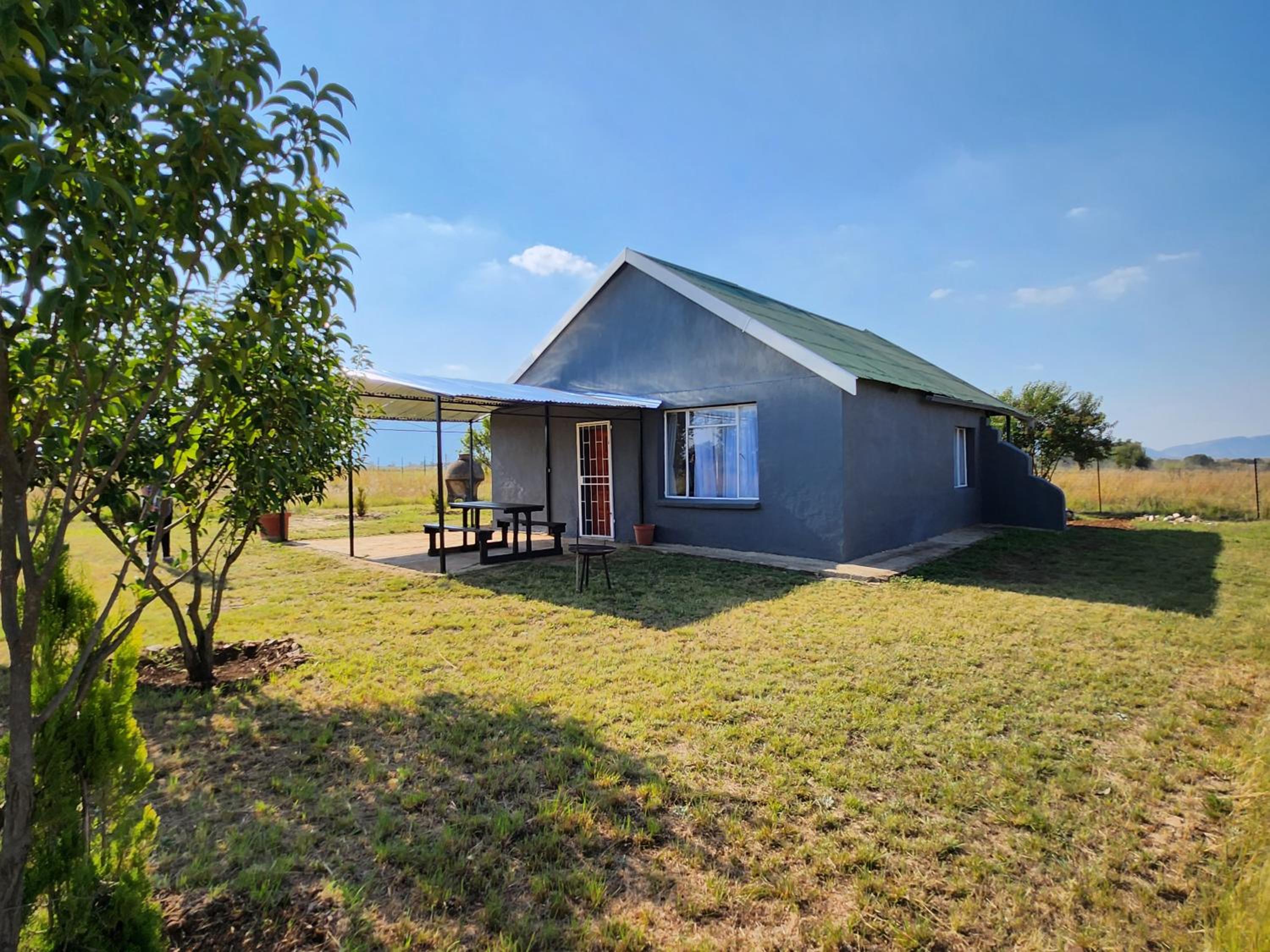 Firefinch Country Cottage view 4