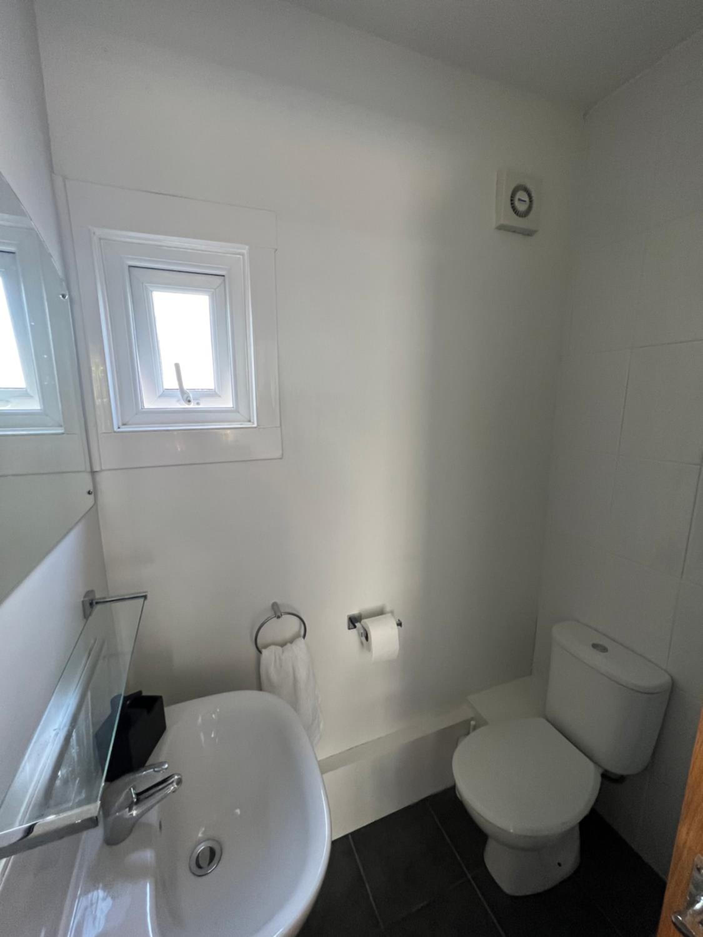 Basingstoke Vacations - The Snicket Apartment - Property Image 3