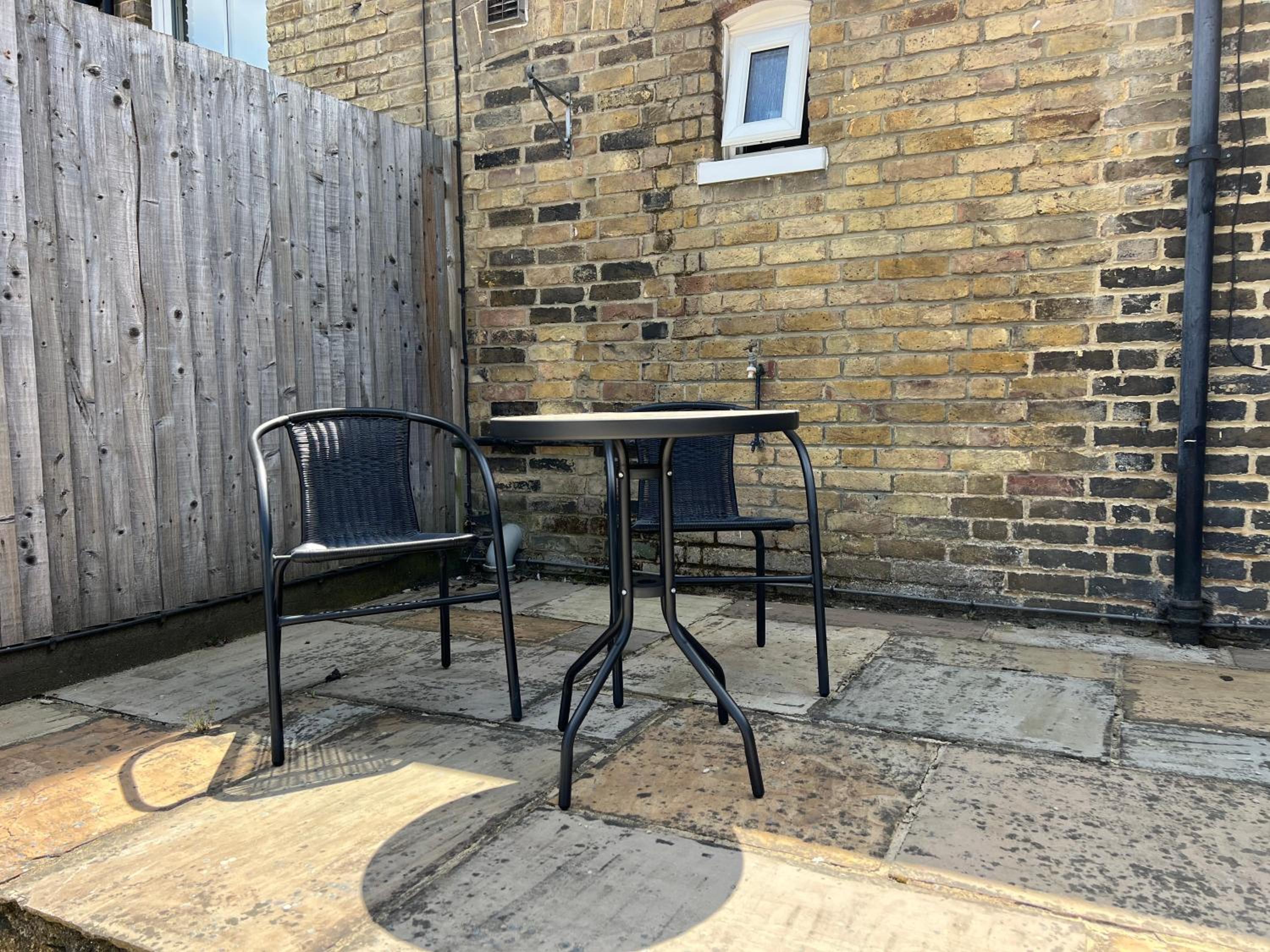 Basingstoke Vacations - The Snicket Apartment - Property Image 10