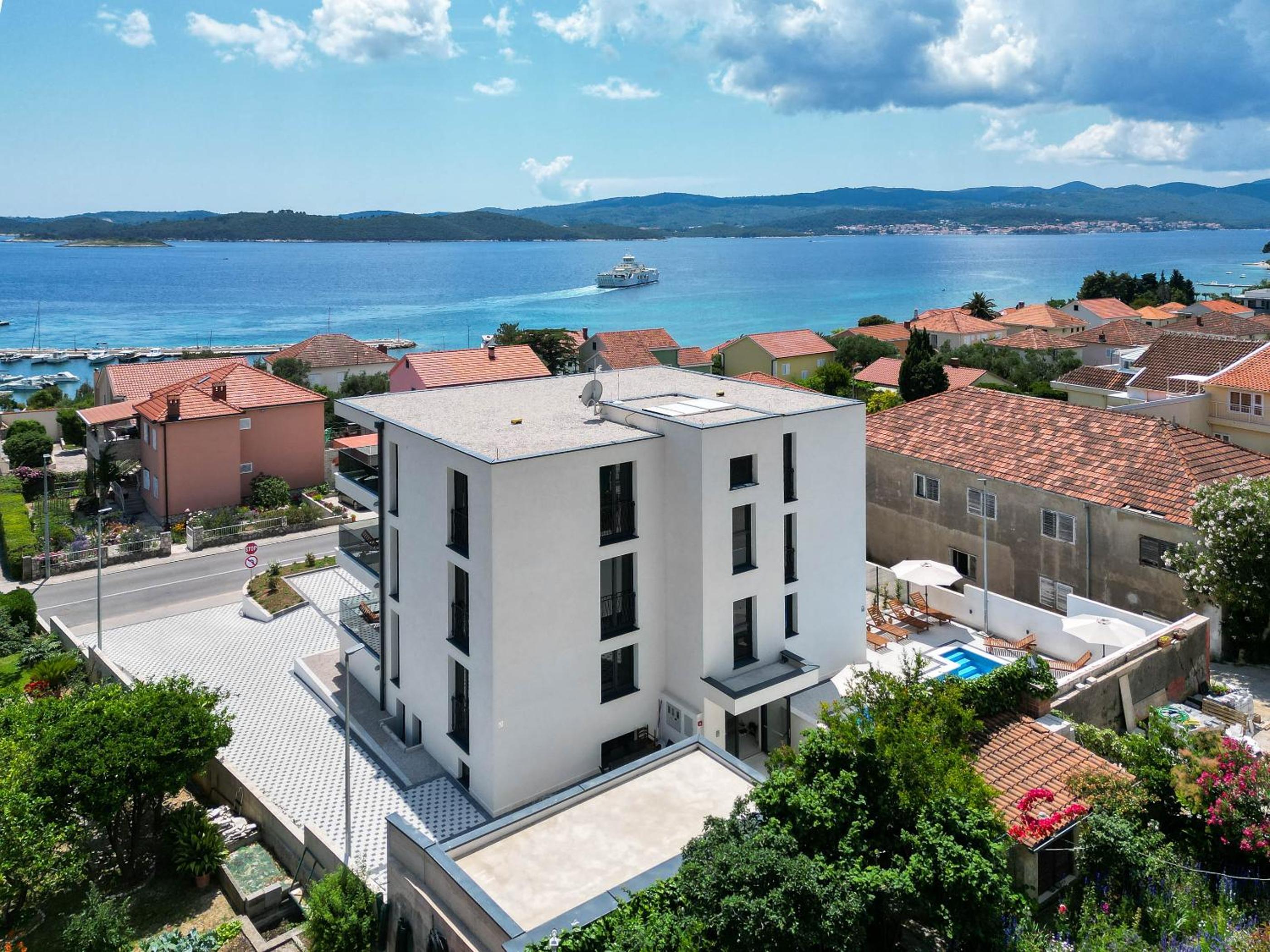 Sunny Day Luxury Holiday Apartments photo 4