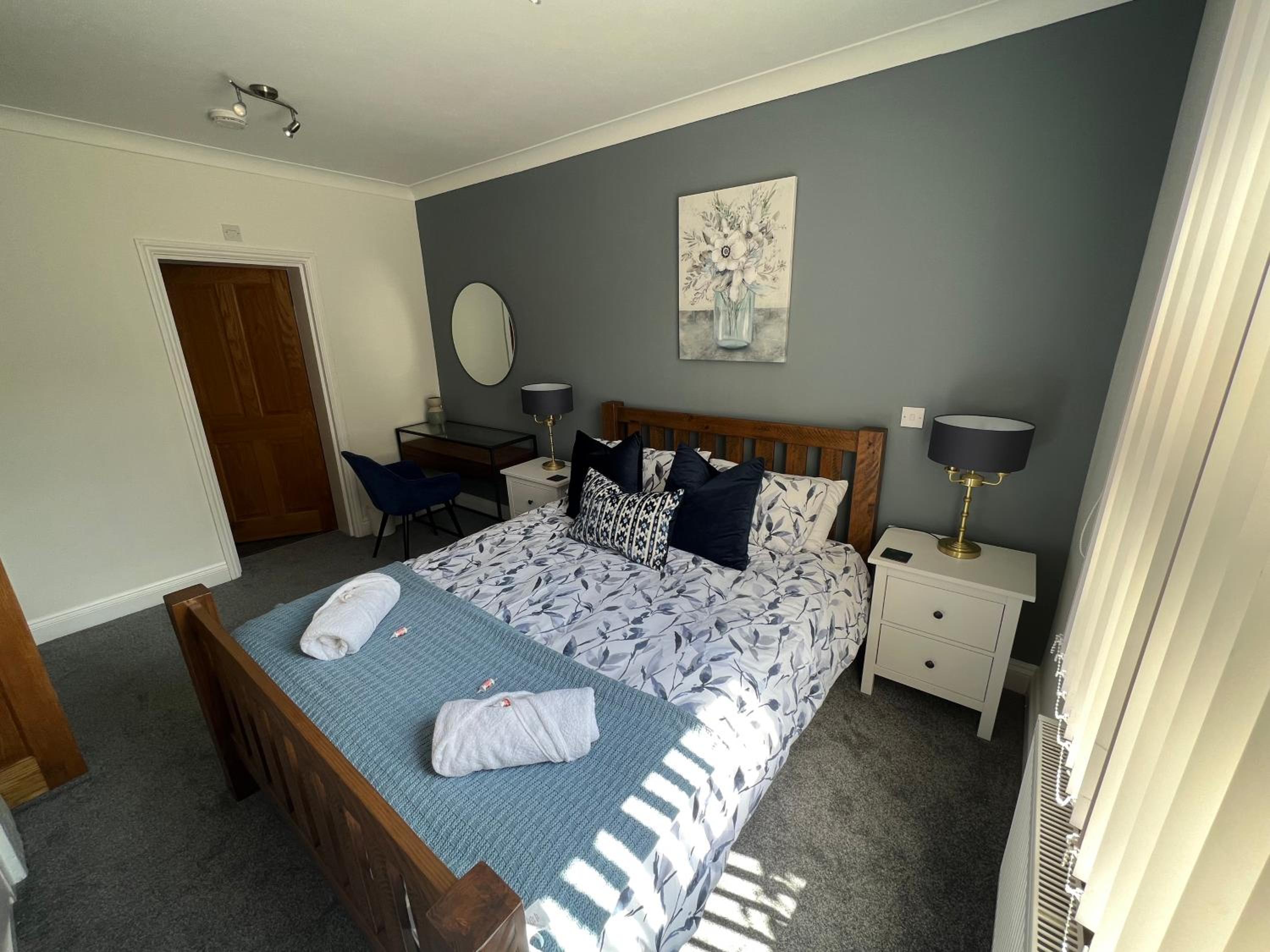 Basingstoke Vacations - The Snicket Apartment - Property Image 3