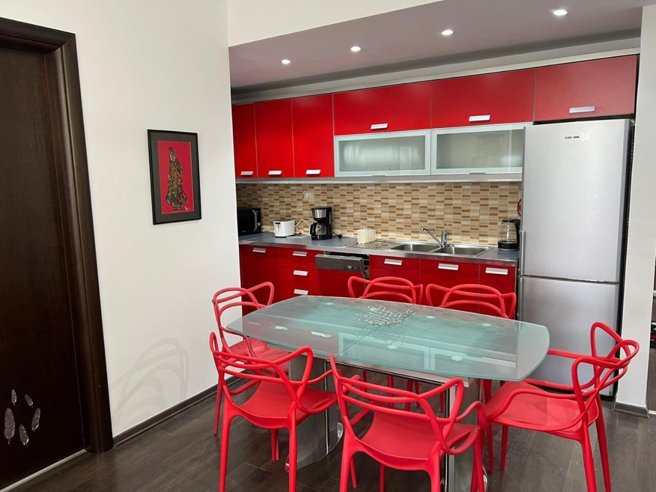 Cactus Coastal: 3-Bedroom Condo