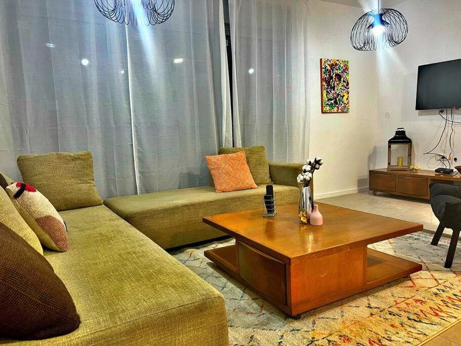 New apt with a big balcony at karmei gat, photo 9
