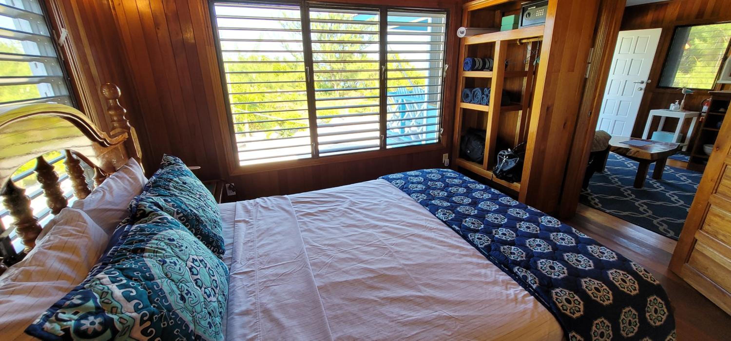 Therapy Cabins - Belize Island Experience