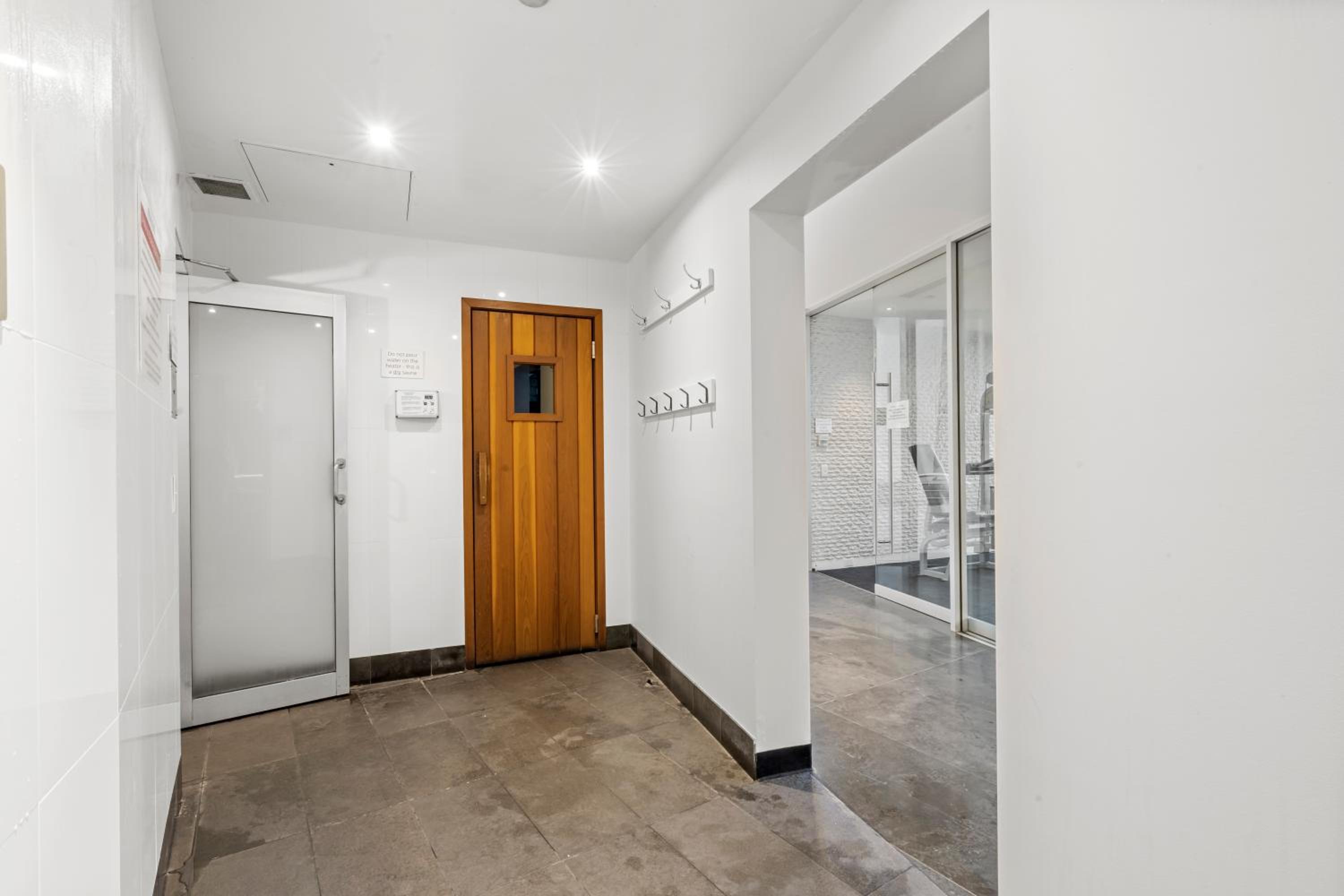 River View, Avalon - Self Contained, Privately Managed Apartments