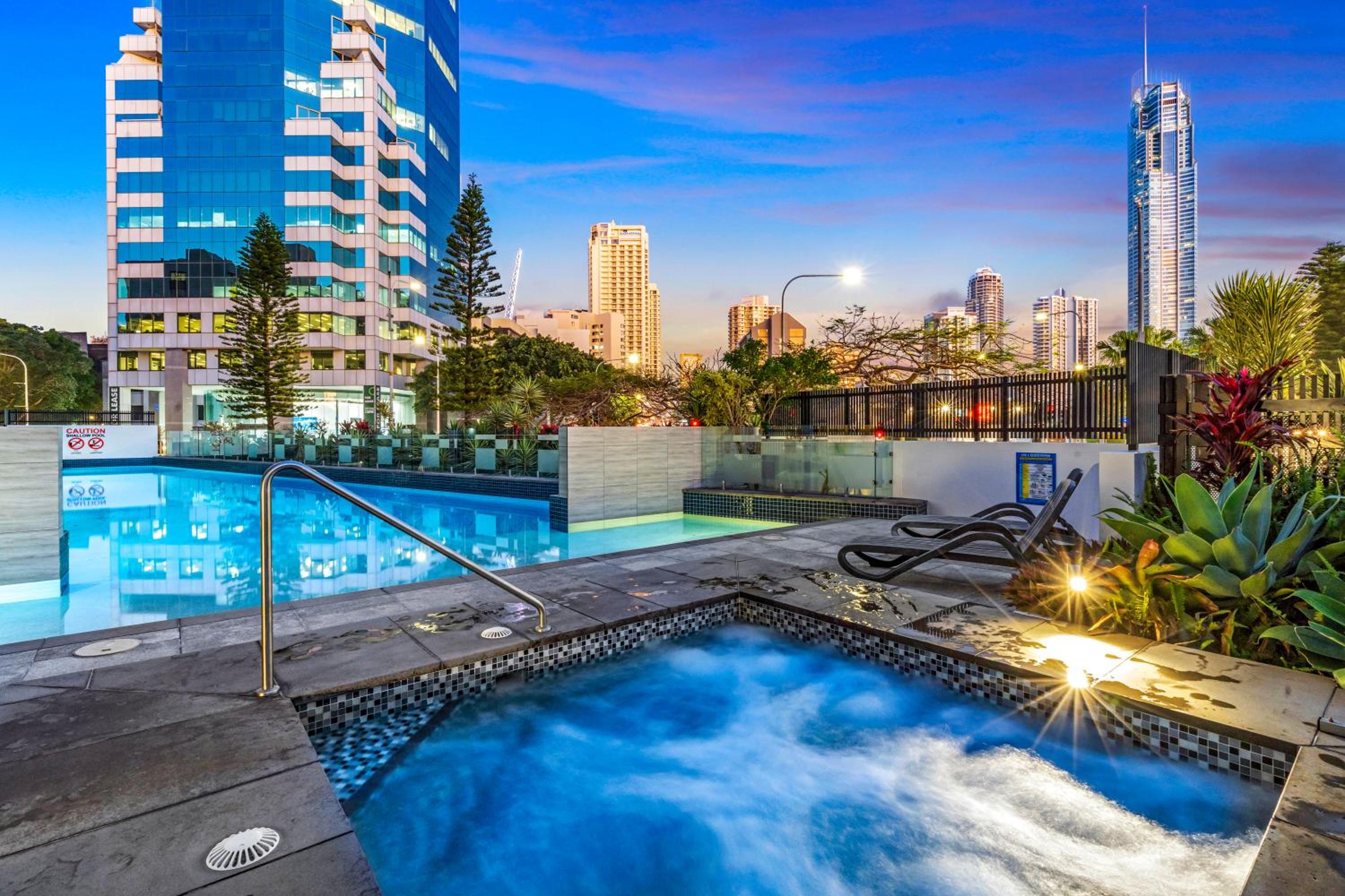 River View, Avalon - Self Contained, Privately Managed Apartments