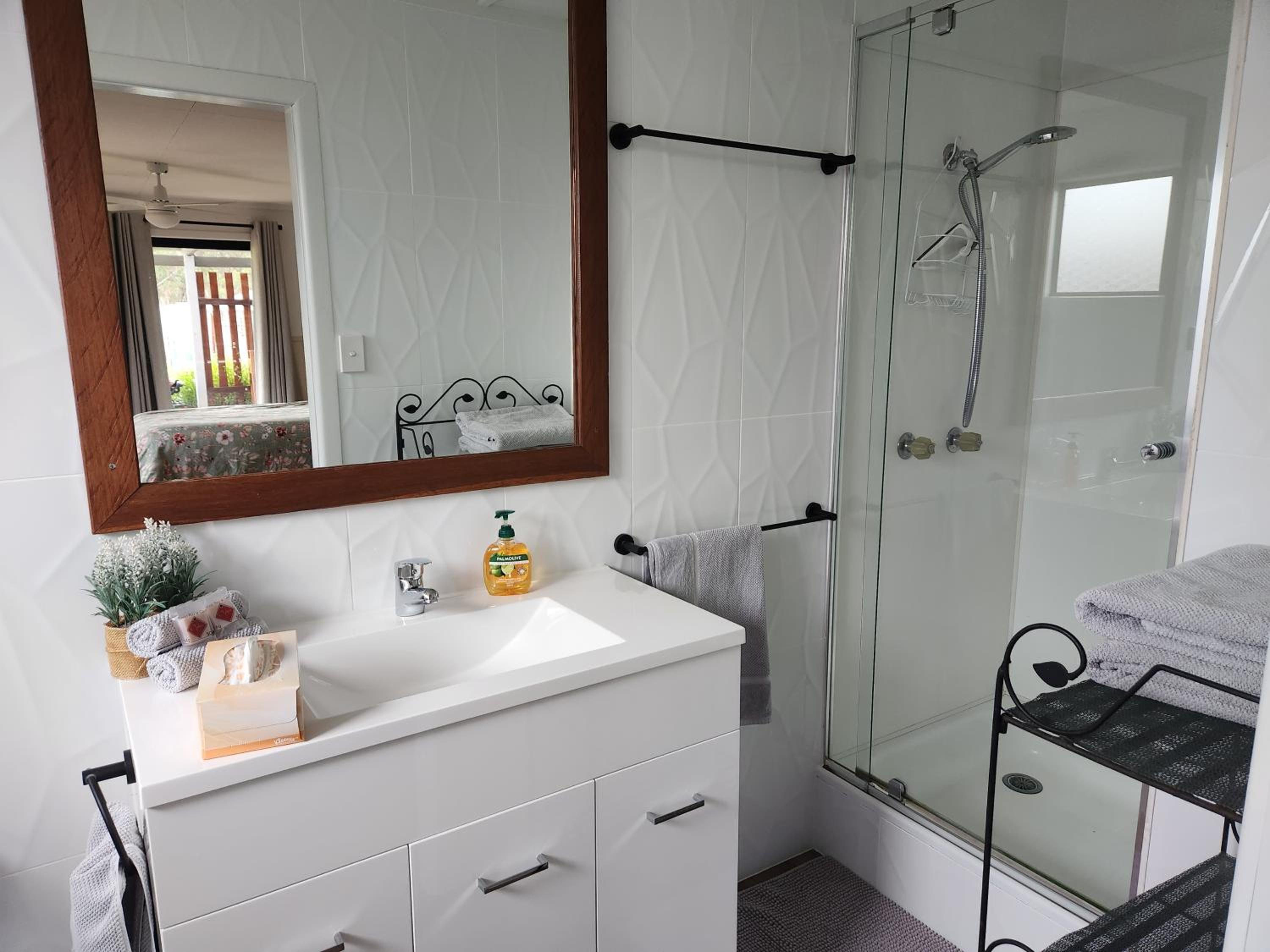 Spencer Lane Cottage & Granny Flat