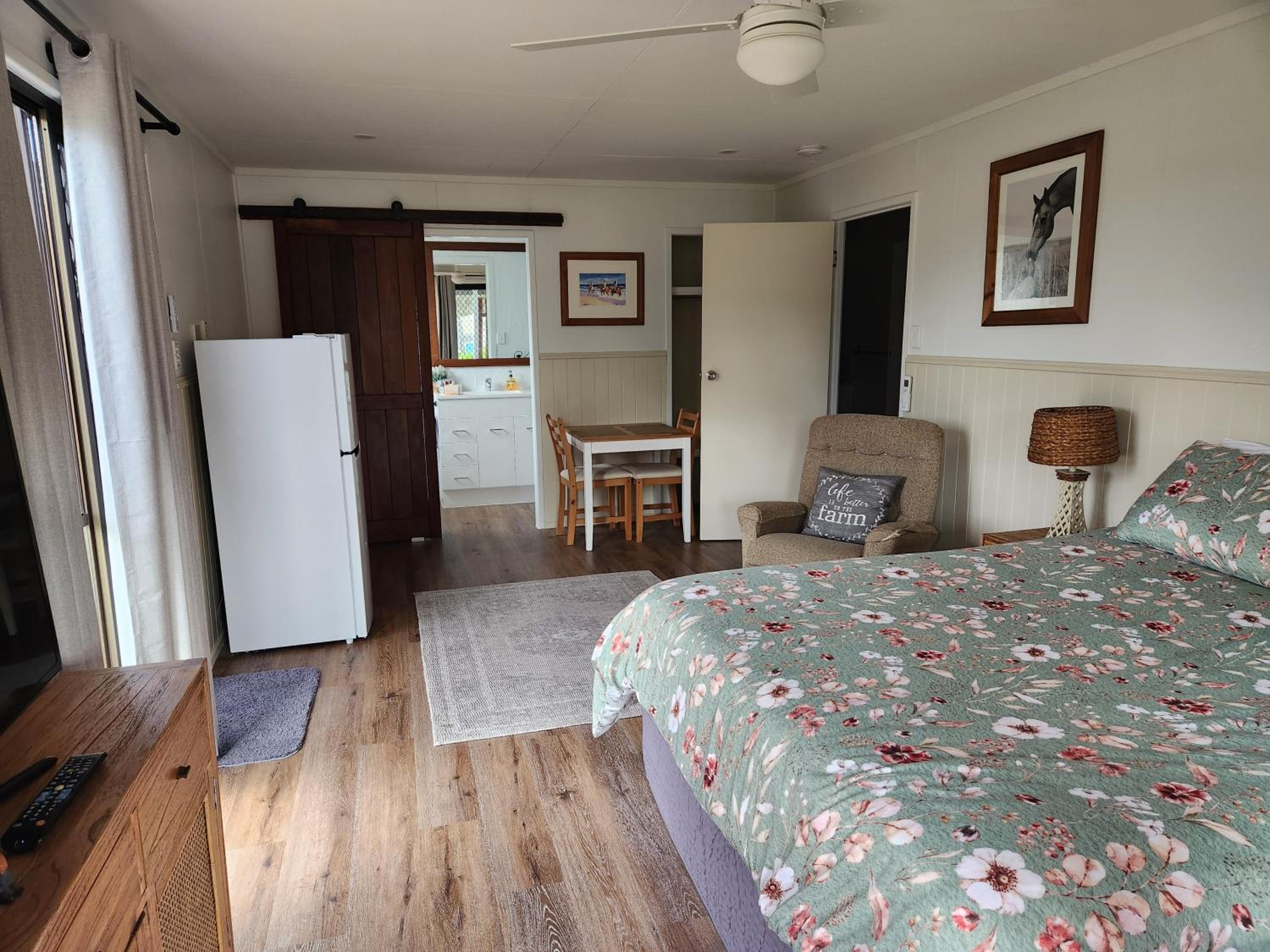 Spencer Lane Cottage & Granny Flat