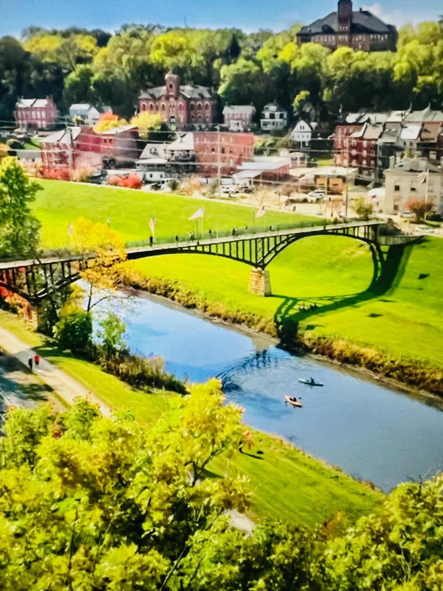 Galena Vacations - Main Street two bedroom in Galena-Great location! - Property Image 4