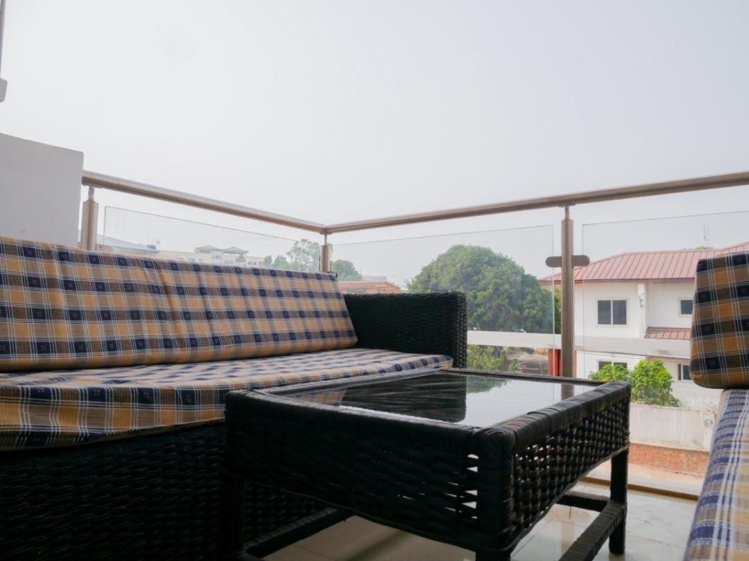 Newly decorated 1 Bed Apartment, with balcony - Osu Residential view 4