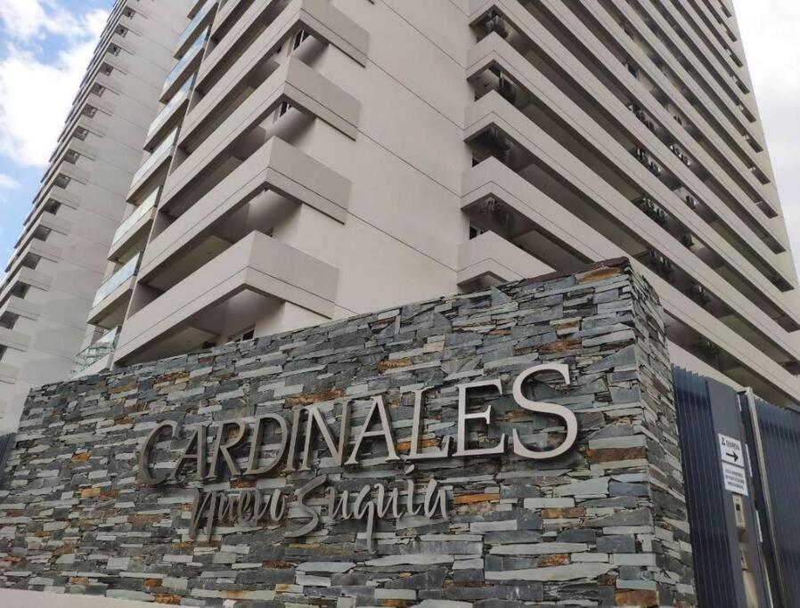 Departamento con seguridad 24hs, gym y pileta!