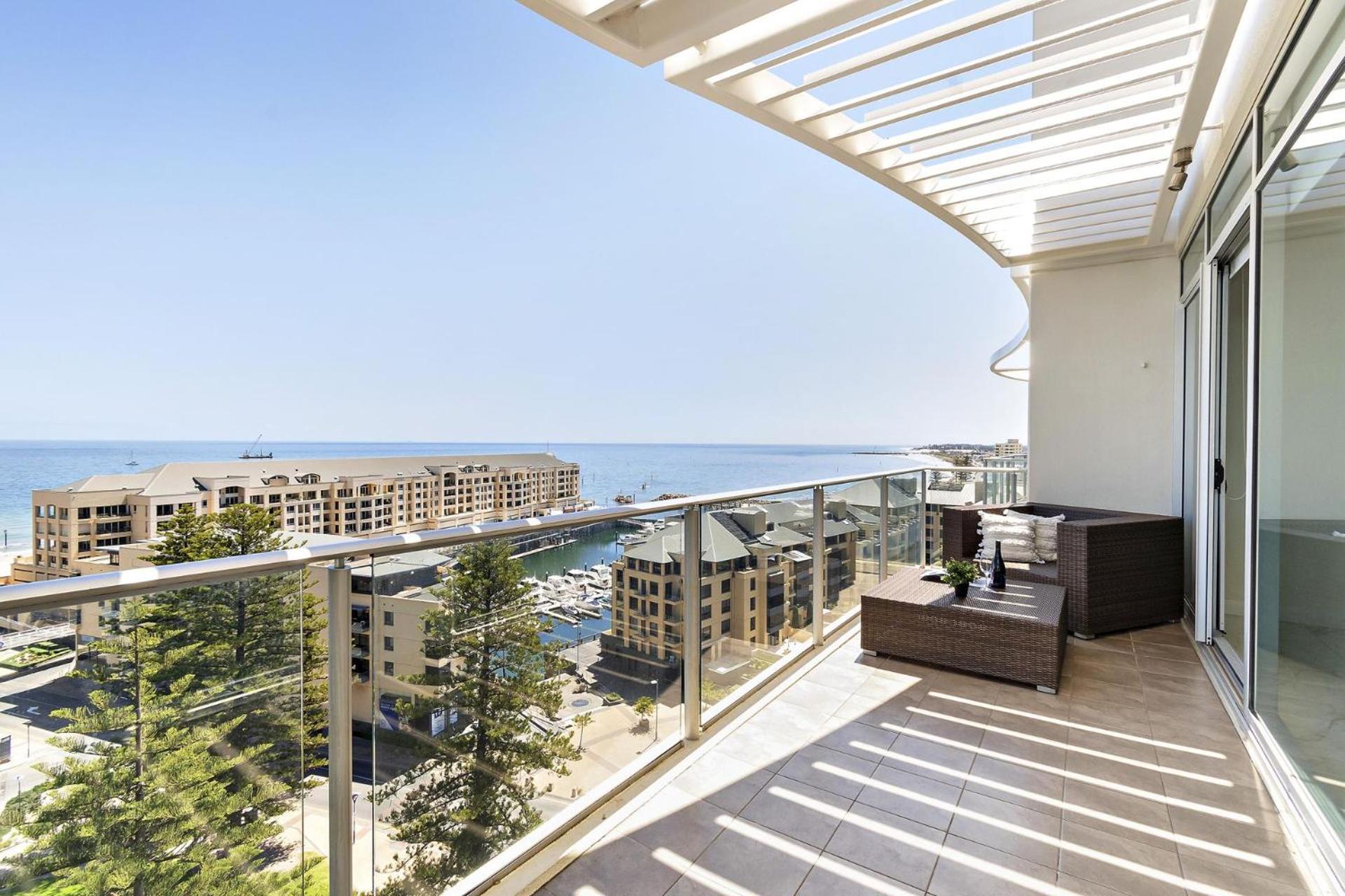 Belle Escapes - Glenelg Skyline Penthouse