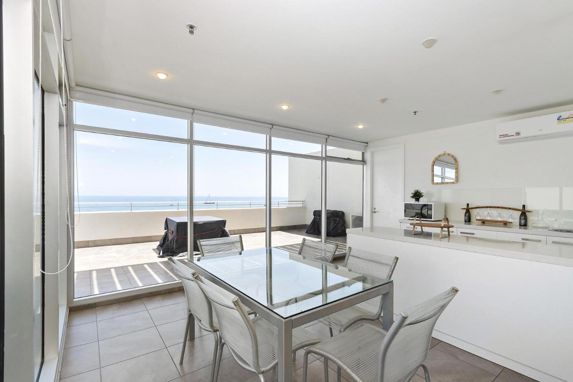 Belle Escapes - Glenelg Skyline Penthouse