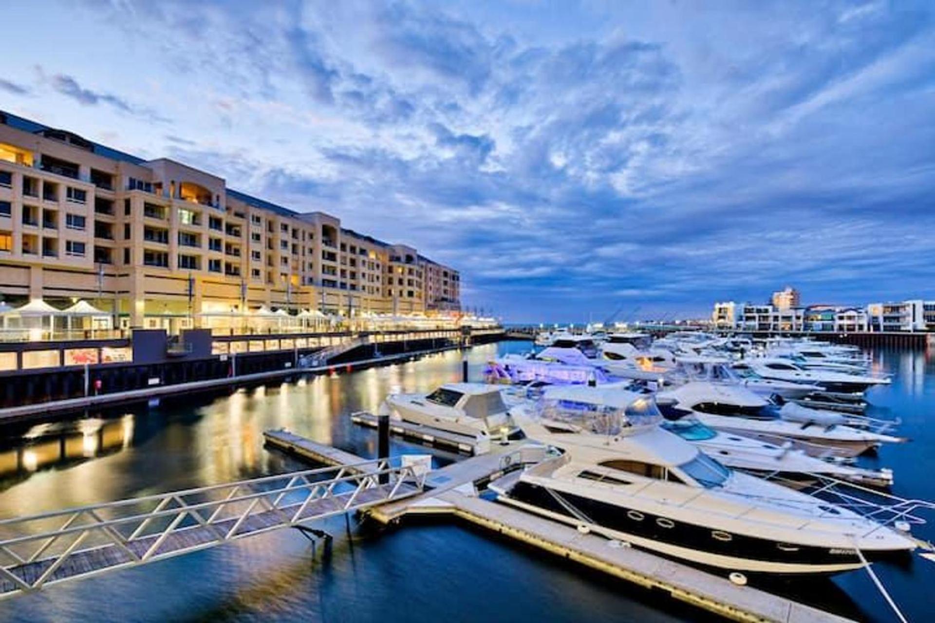 Belle Escapes - Glenelg Skyline Penthouse