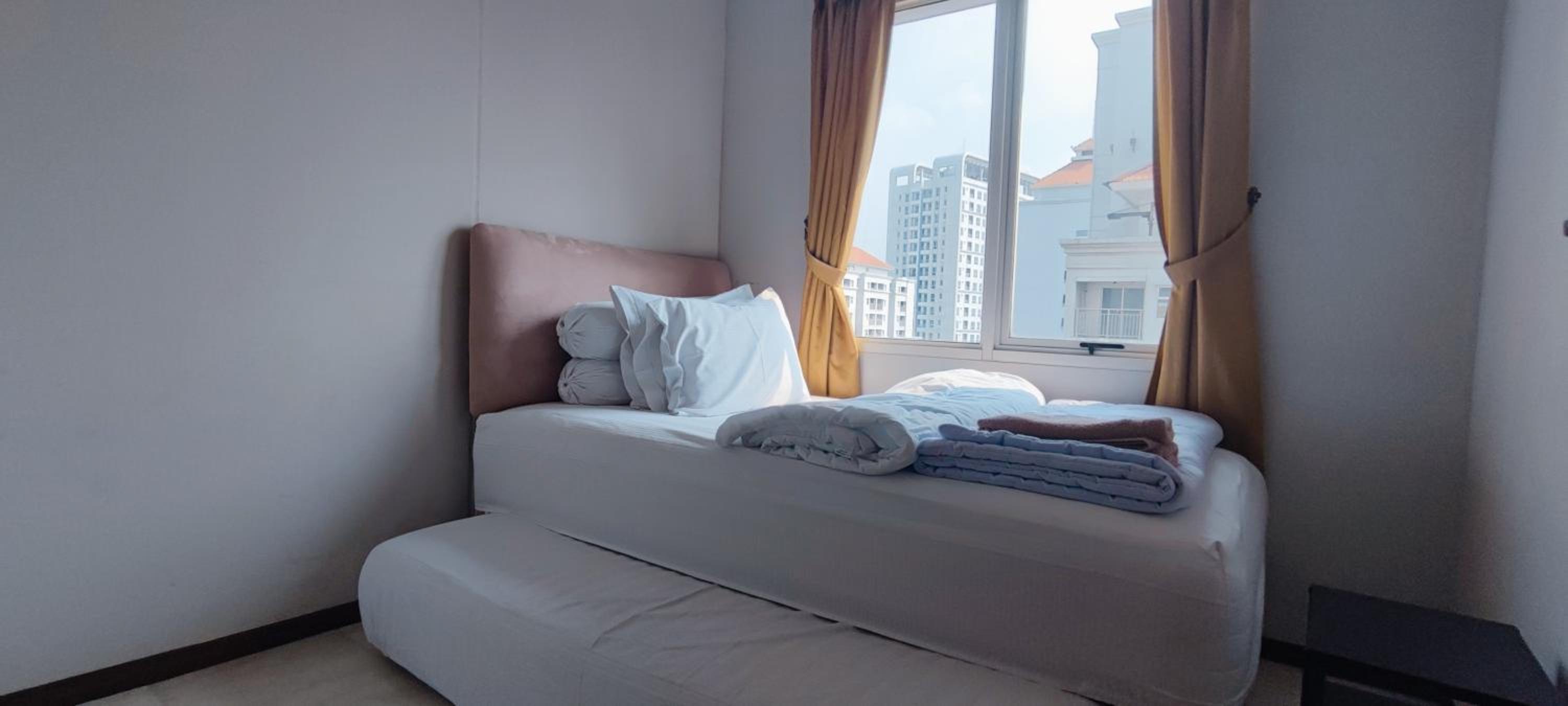 Royal Deluxe & Private Apartments - West Jakarta