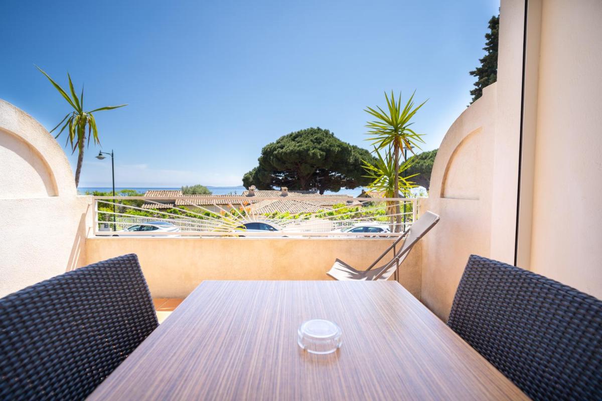 outdoor BBQ area