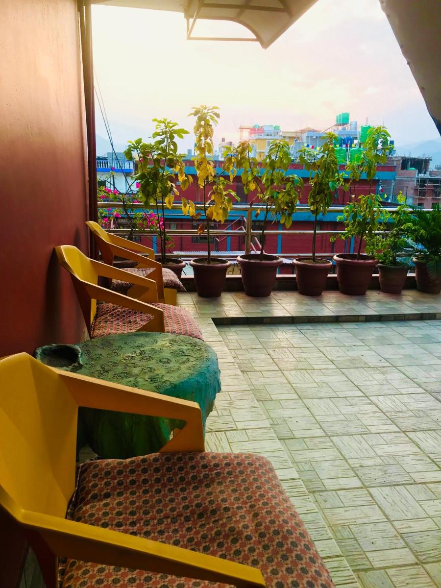 balcony