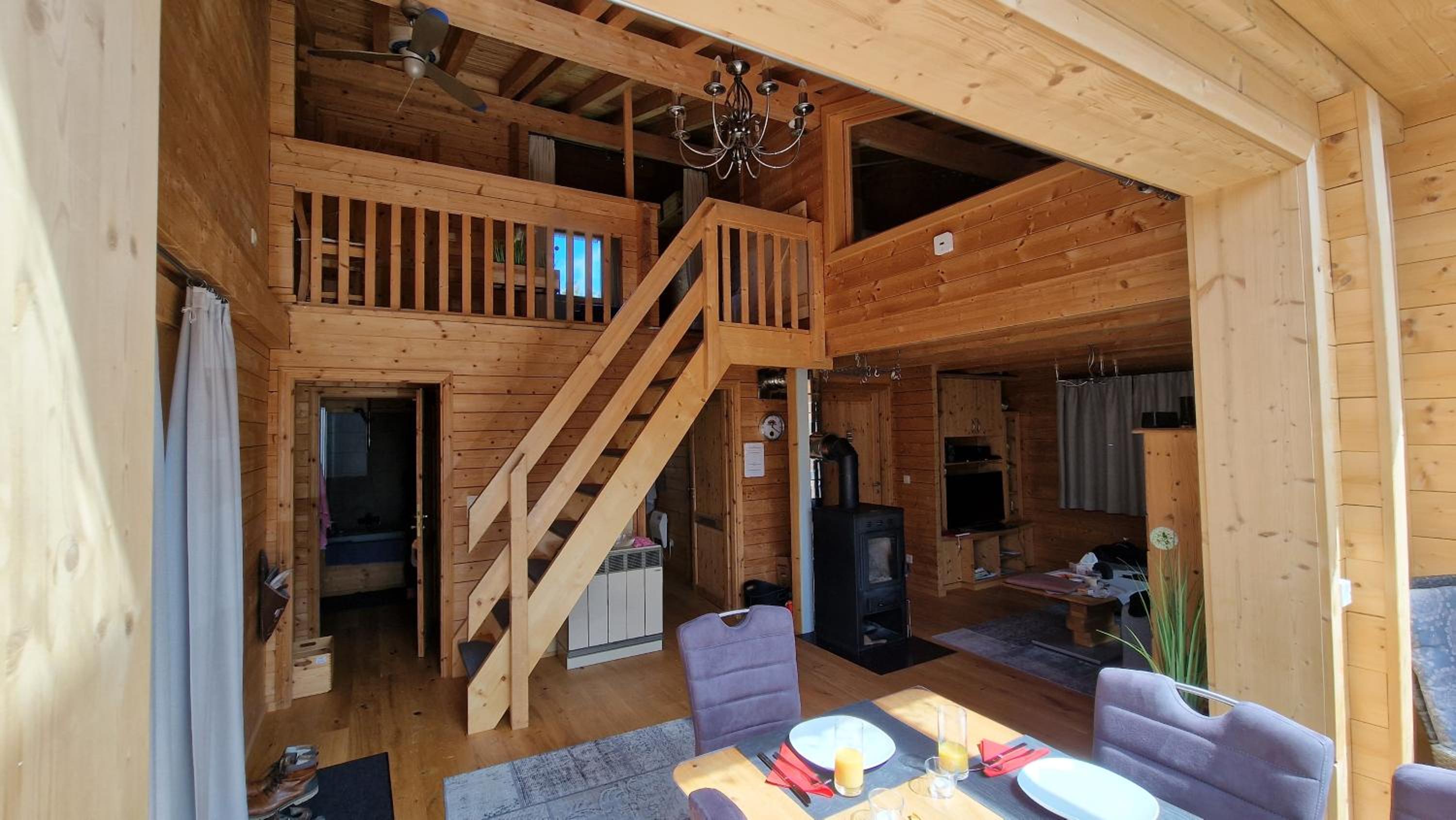 Gemütliches Ferienhaus mit Holzofen und Sauna