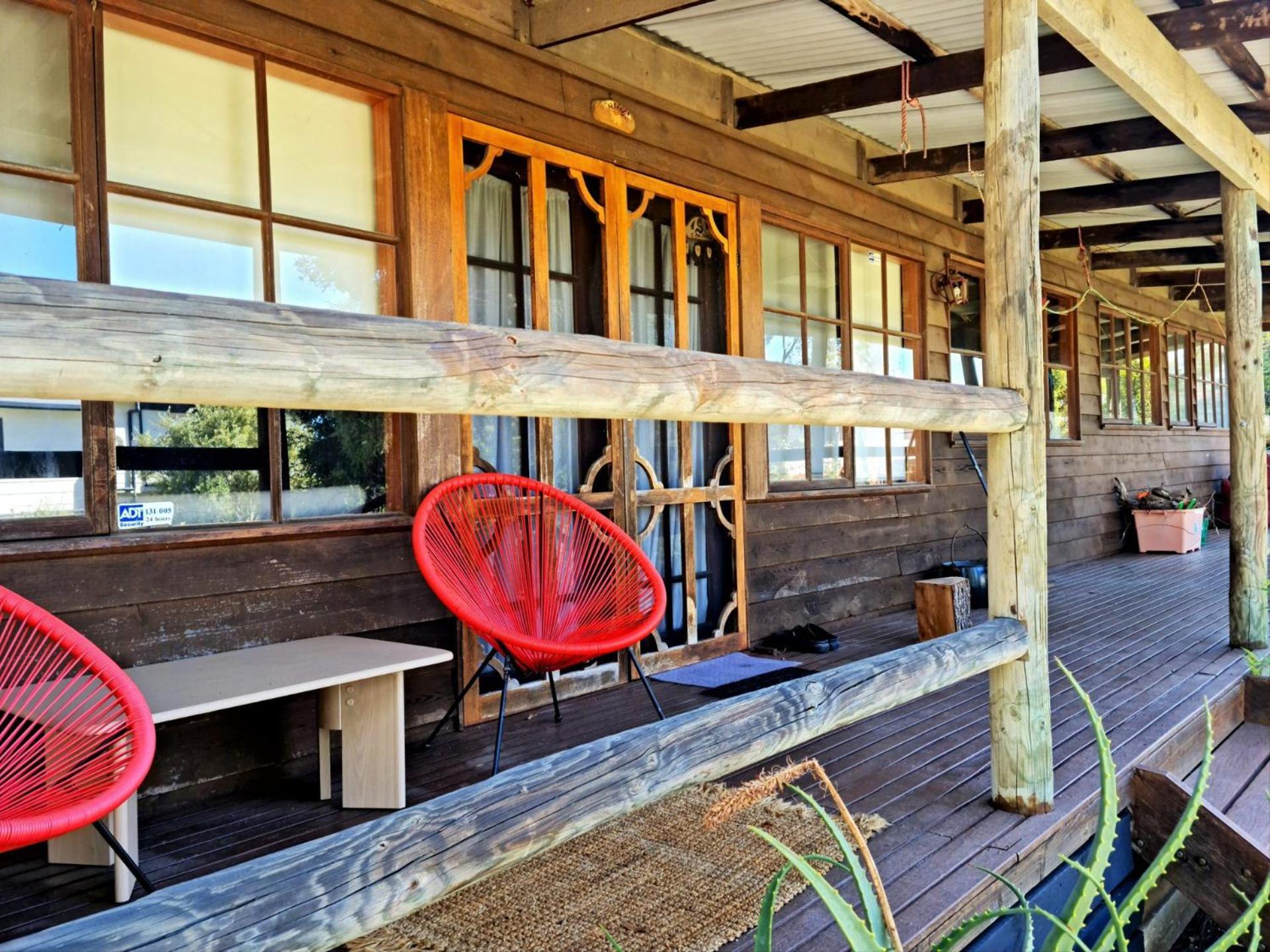 Lyall Street Beach Cabin