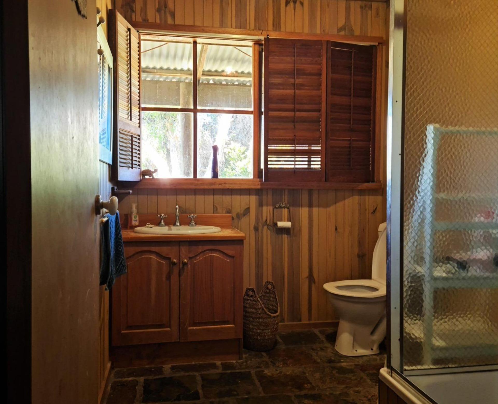 Lyall Street Beach Cabin