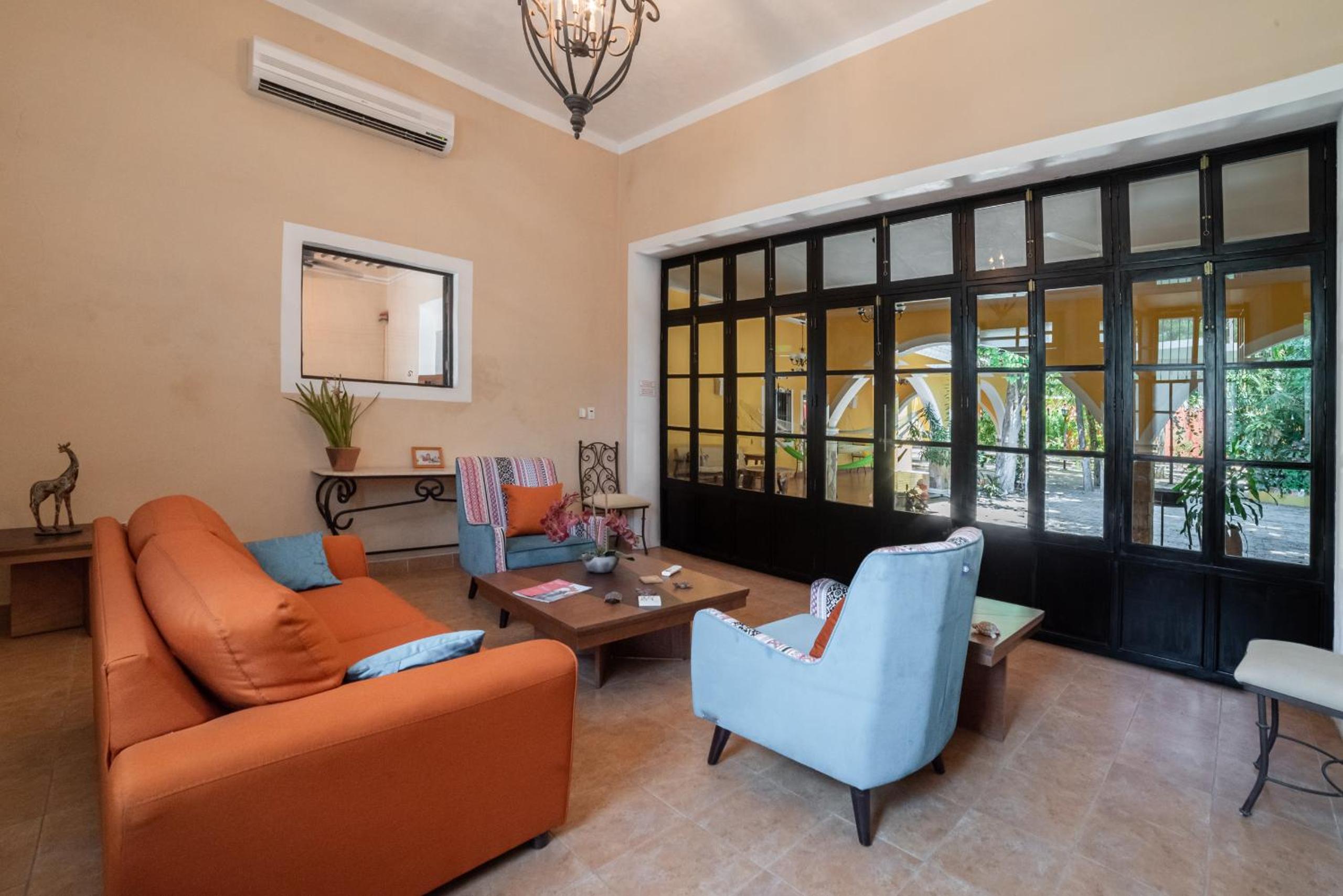 Espectacular casona con alberca y jardines view 5