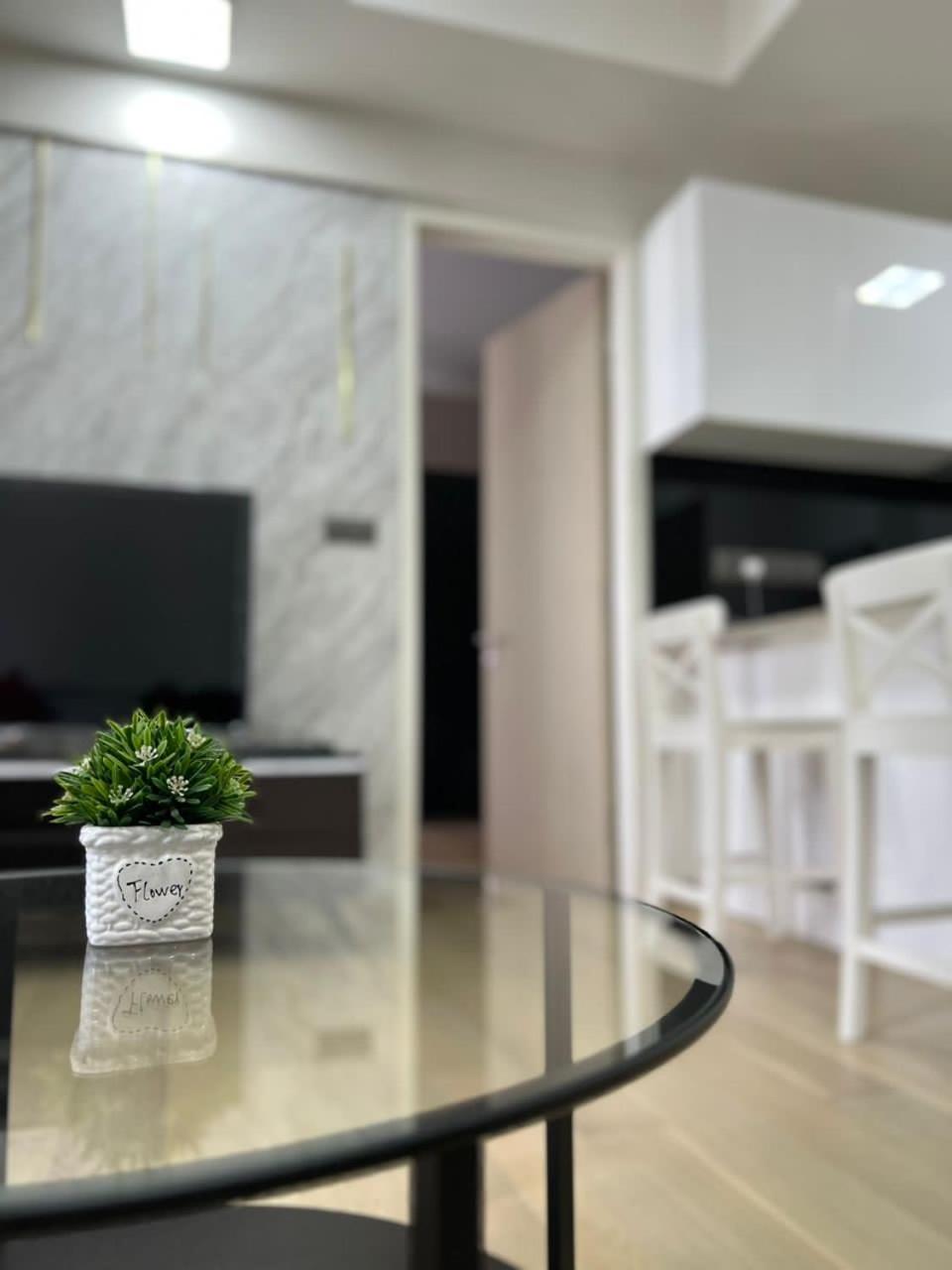 Star Residence Apartment with twin towers KLCC view