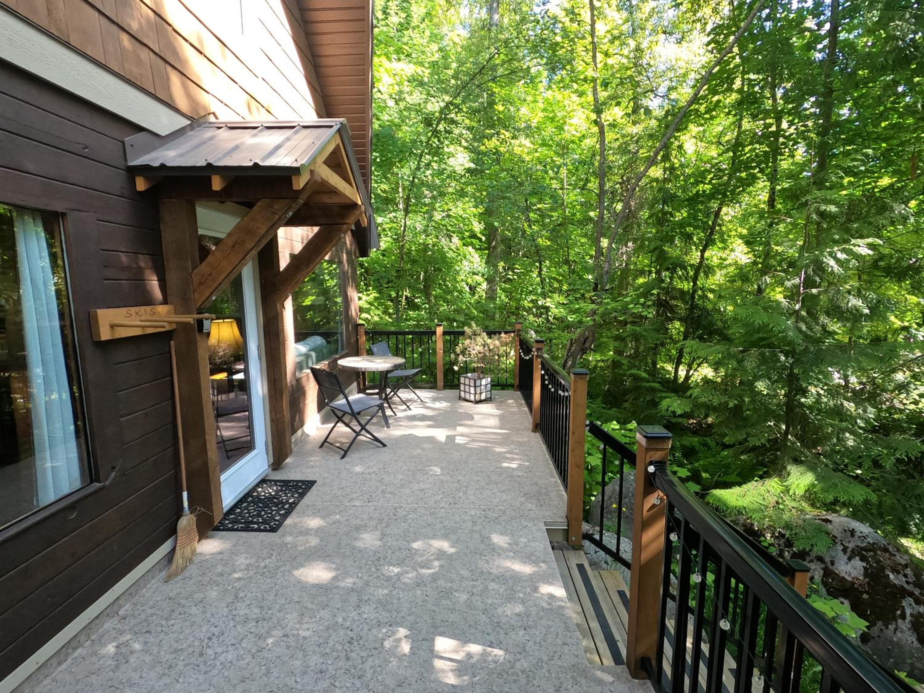 4 Mile Creek Cabin (Creekside) view 2
