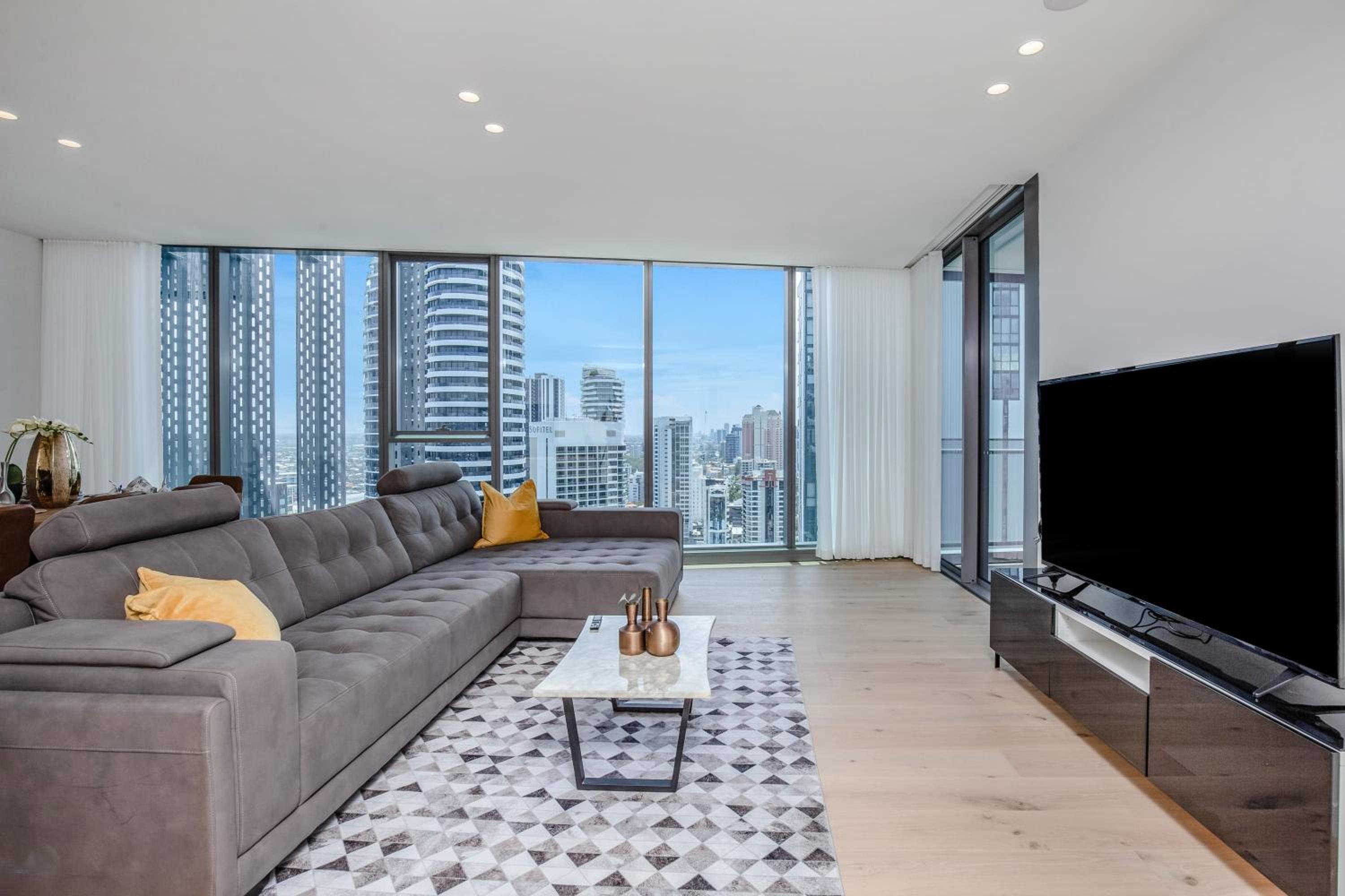 Luxurious Seaside 4BR Skyhome with panoramic views