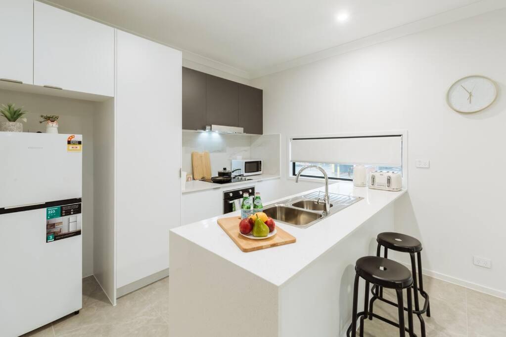 Spacious Modern and Cozy 3BD Townhouse at Great Location