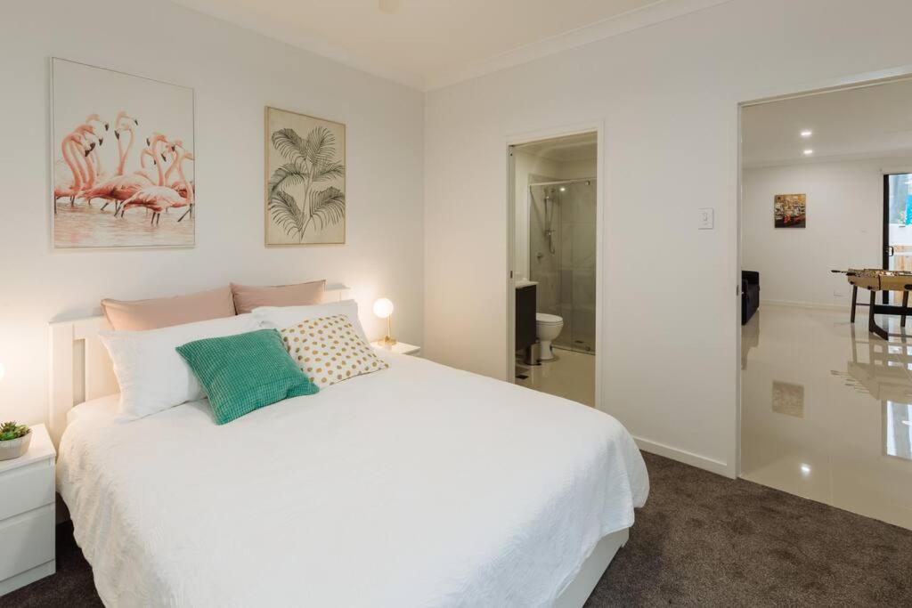 Spacious Modern and Cozy 3BD Townhouse at Great Location