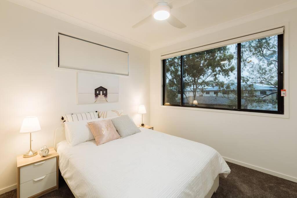 Spacious Modern and Cozy 3BD Townhouse at Great Location