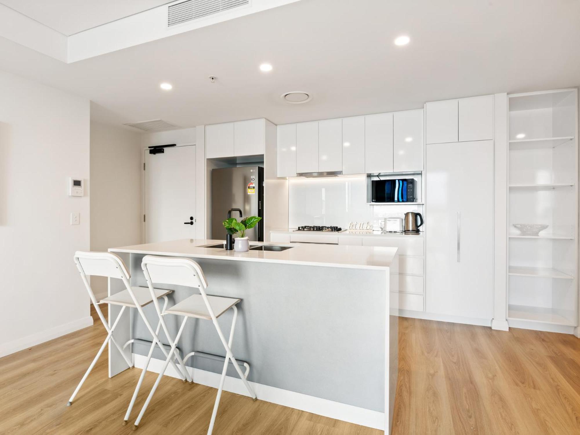 Brisbane Vacations - Heart of the Valley Chic High Level 2BR Apartment - Property Image 11
