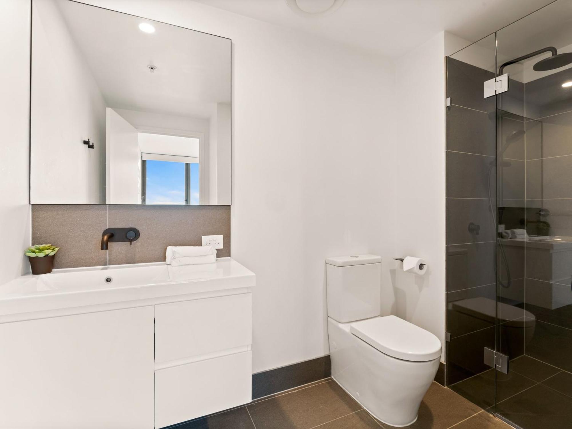 Brisbane Vacations - Heart of the Valley Chic High Level 2BR Apartment - Property Image 27