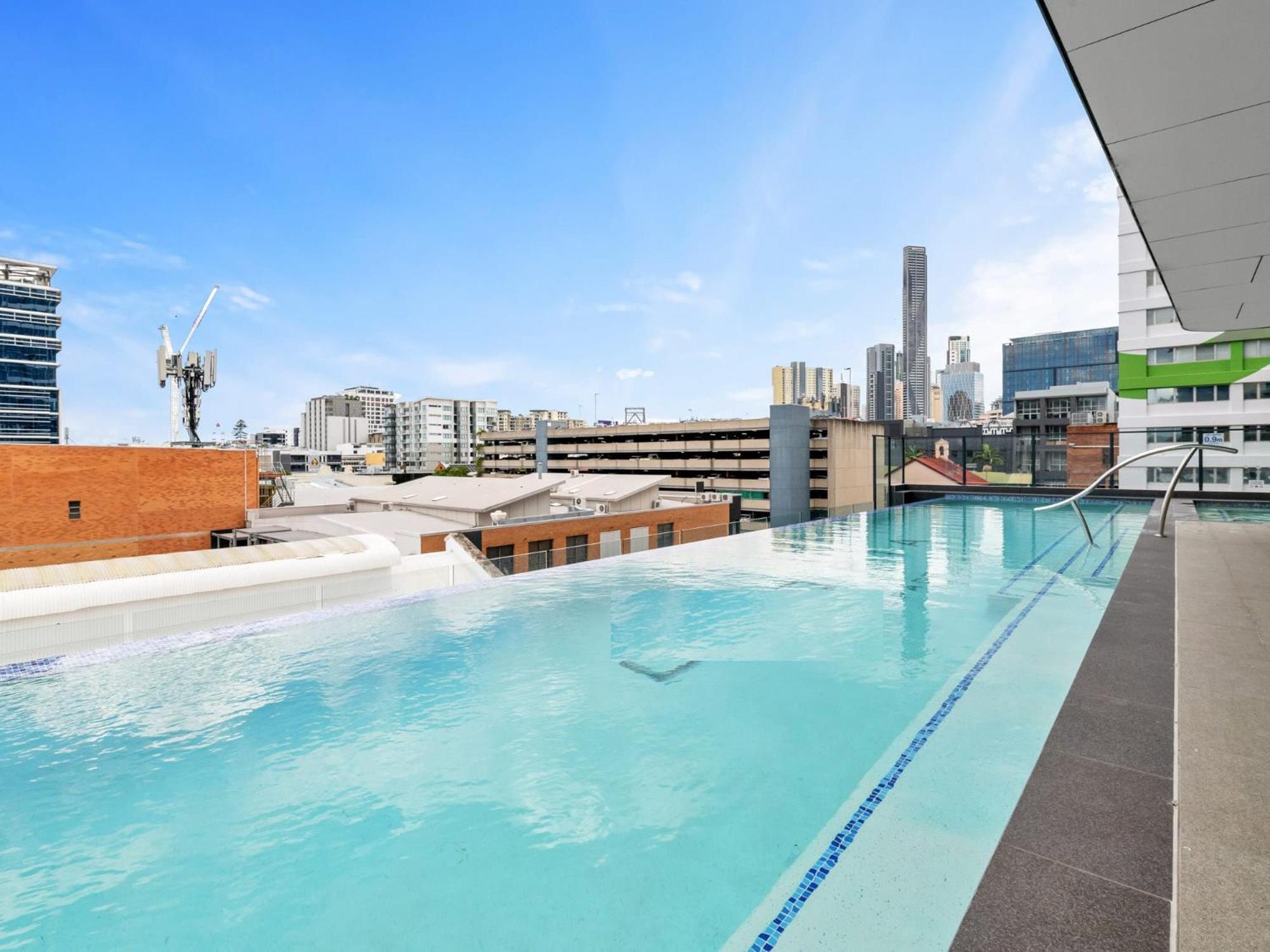 Brisbane Vacations - Heart of the Valley Chic High Level 2BR Apartment - Property Image 37