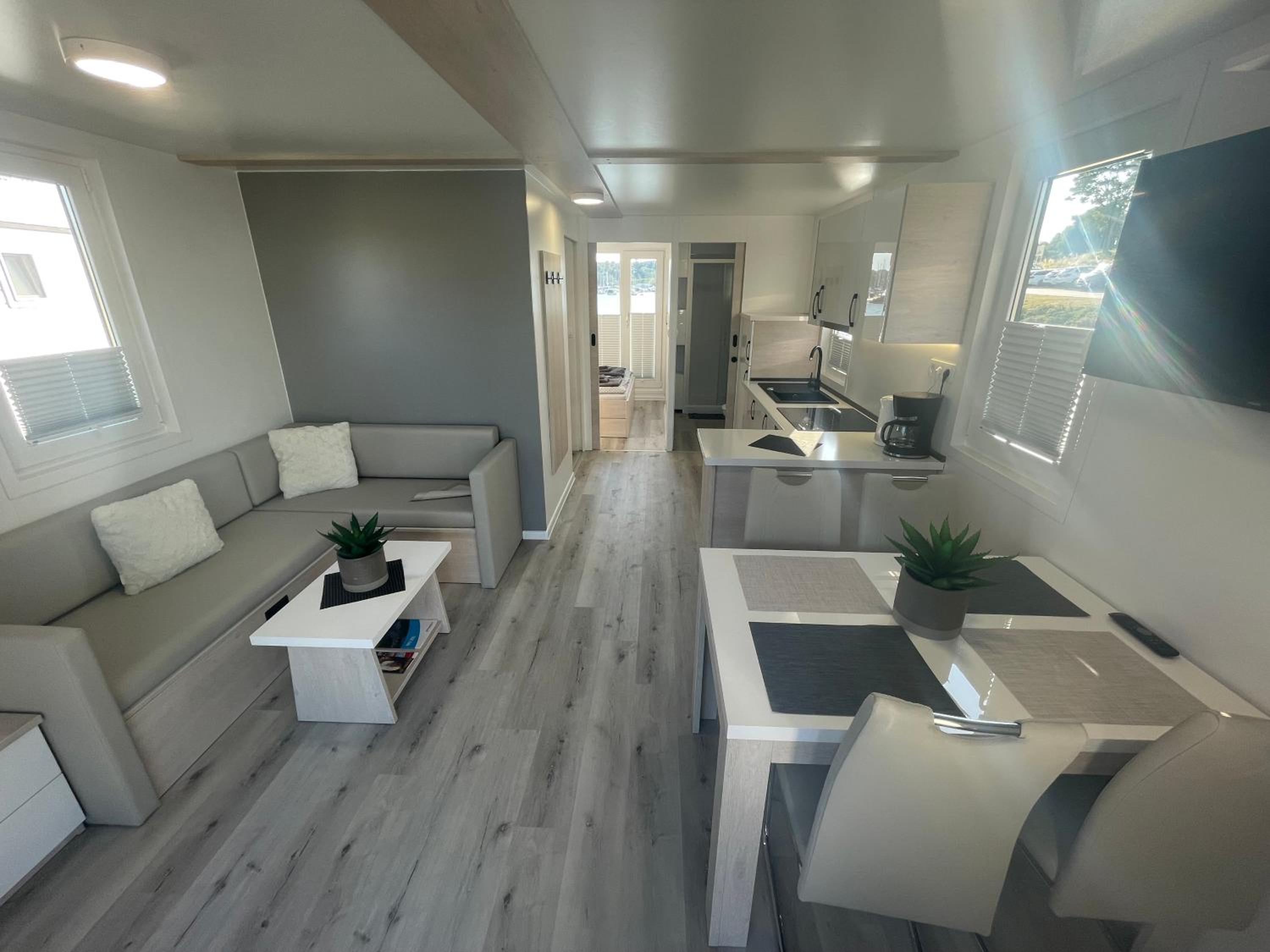 Floating sea house - PULA 1 view 4