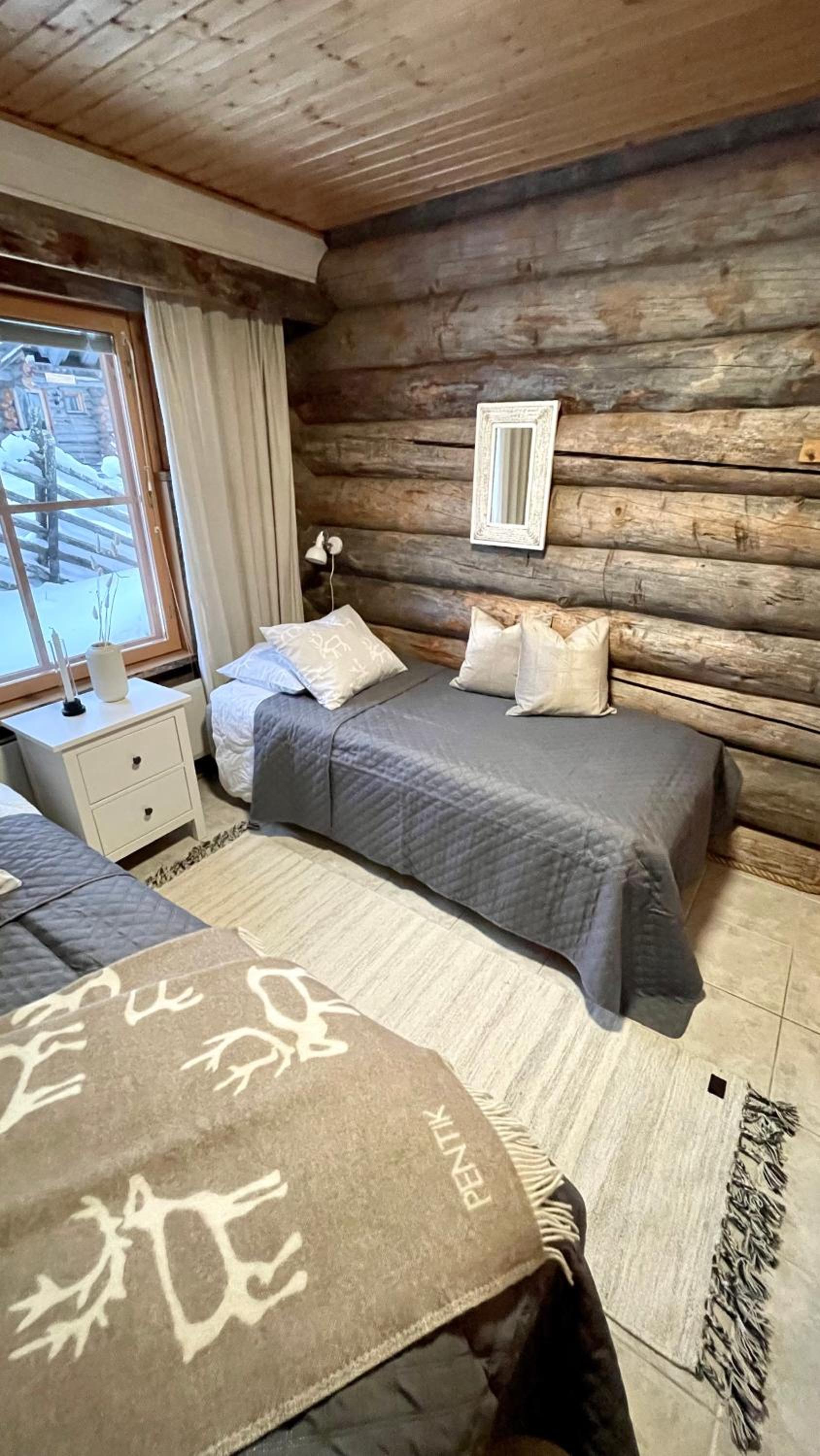 Nilimukka log cabin near Levi center