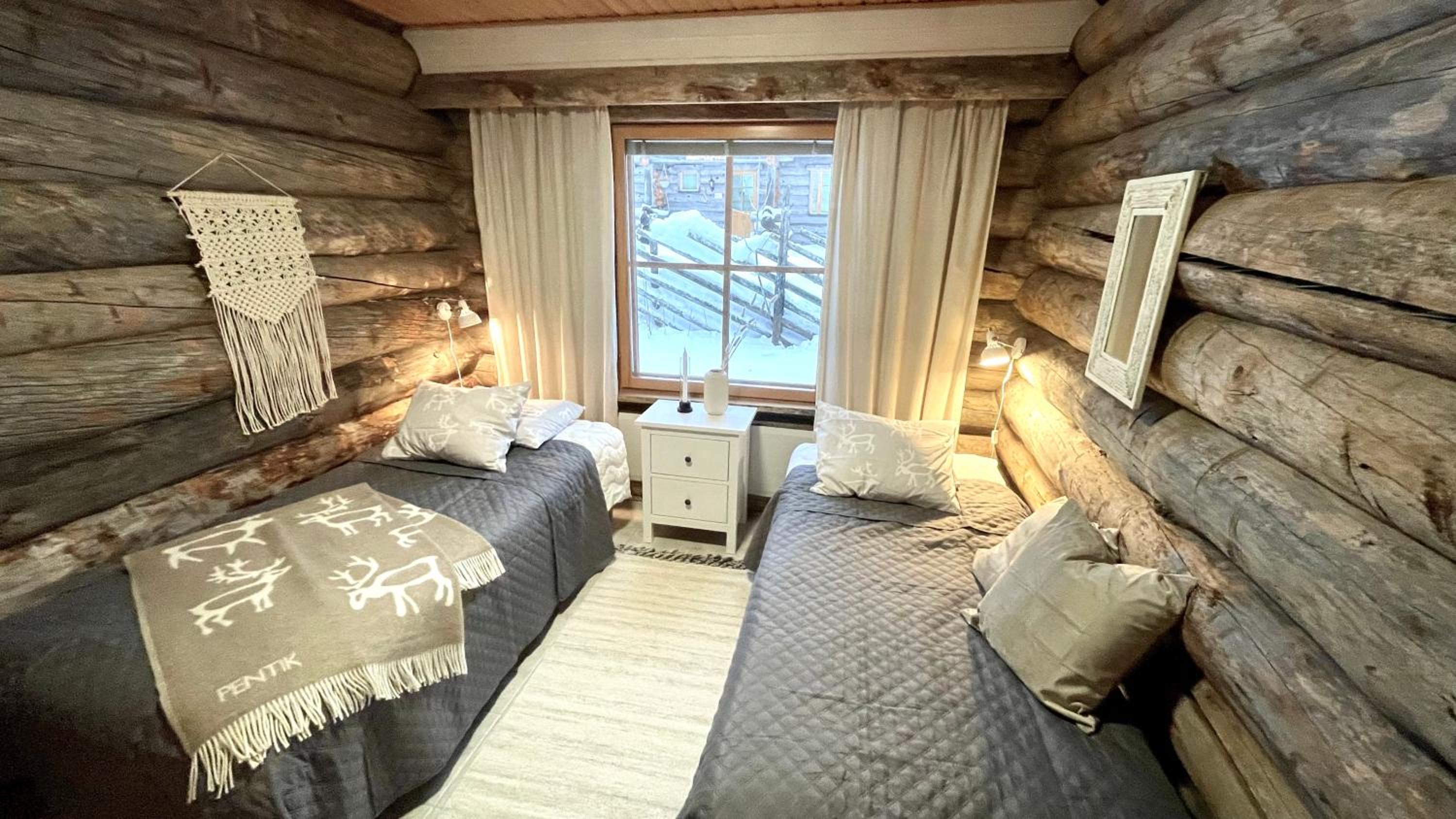 Nilimukka log cabin near Levi center