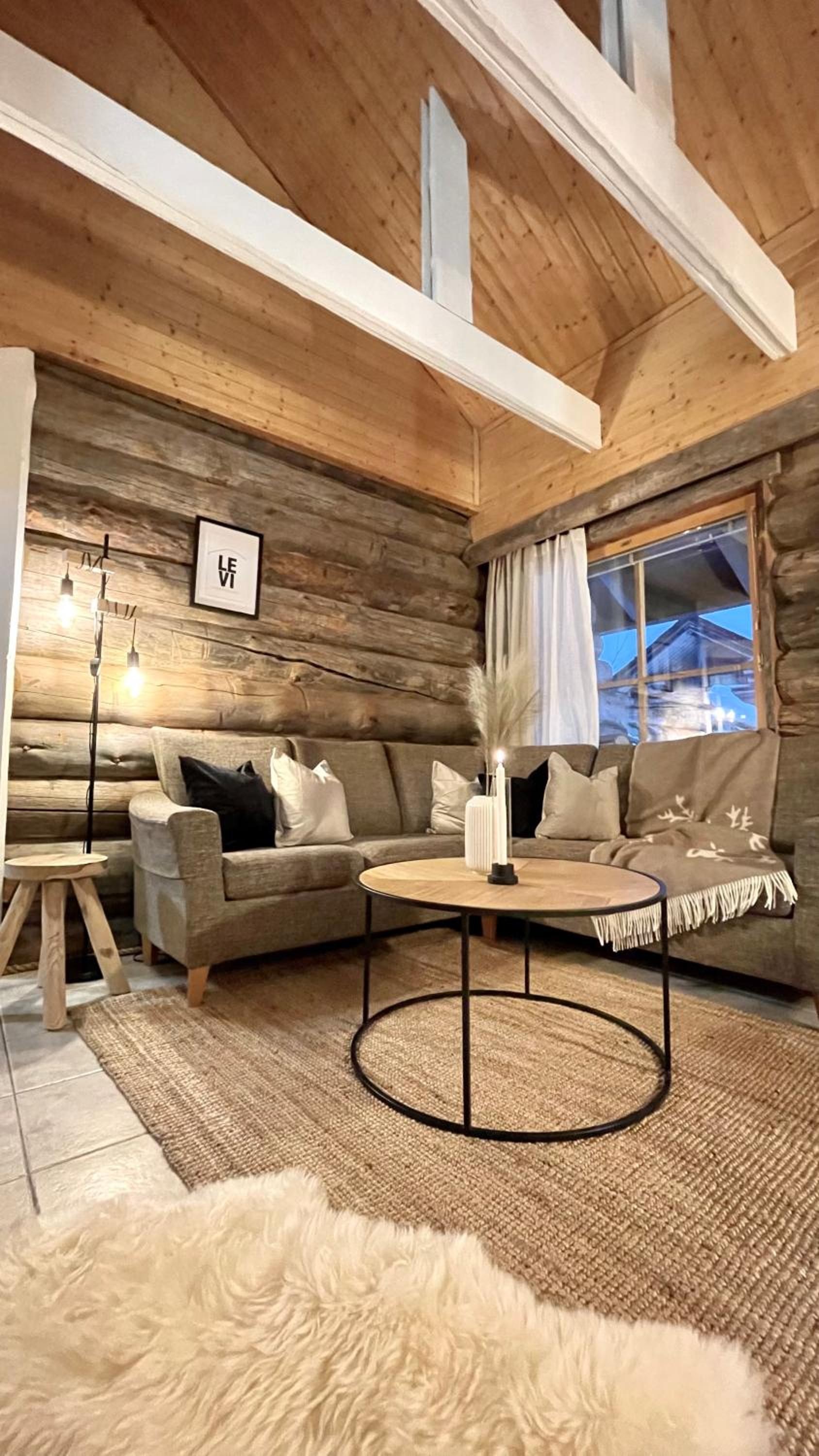 Nilimukka log cabin near Levi center