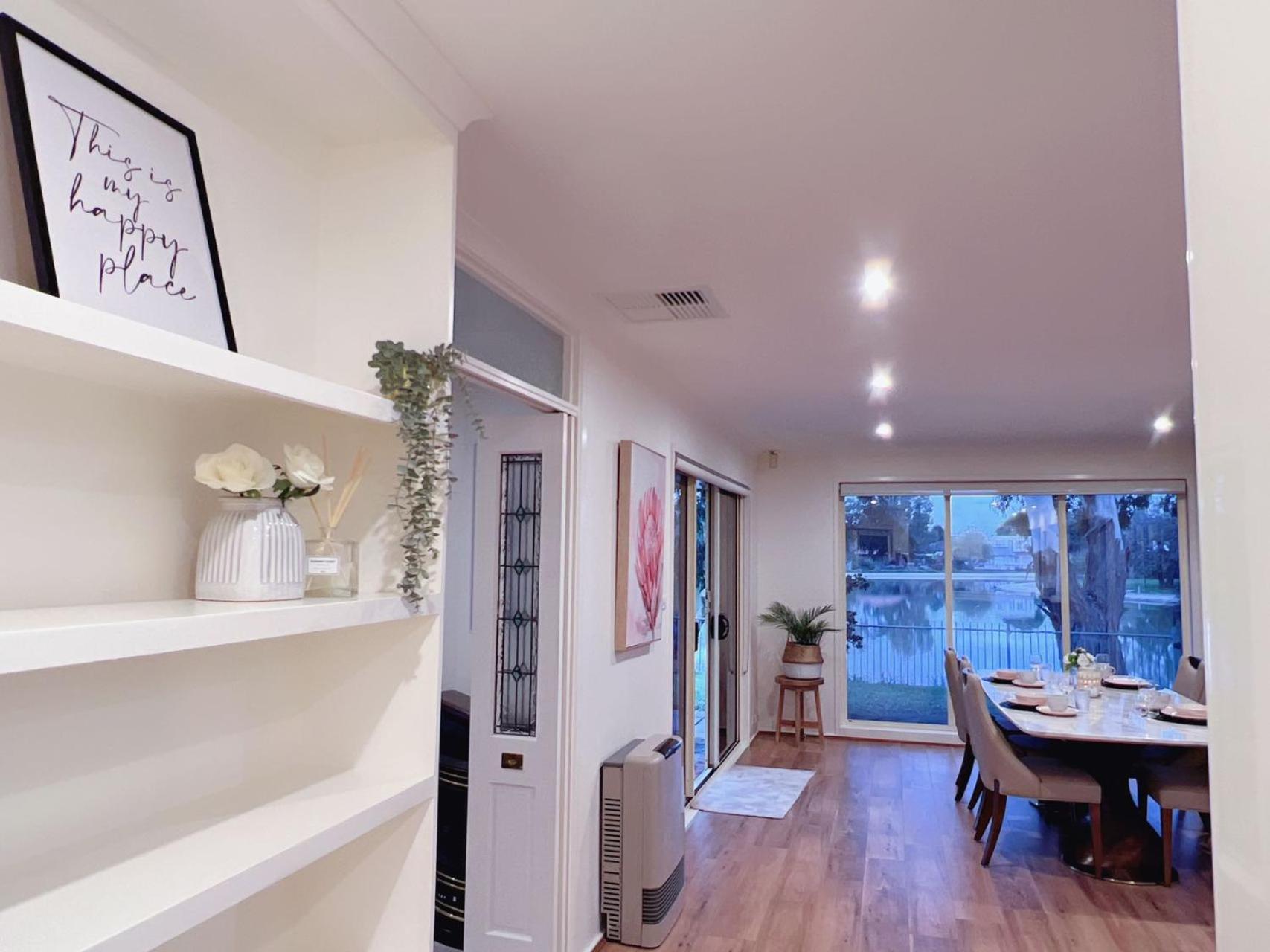 Patterson Lakes Charming 2 Bedroom House / VPL244