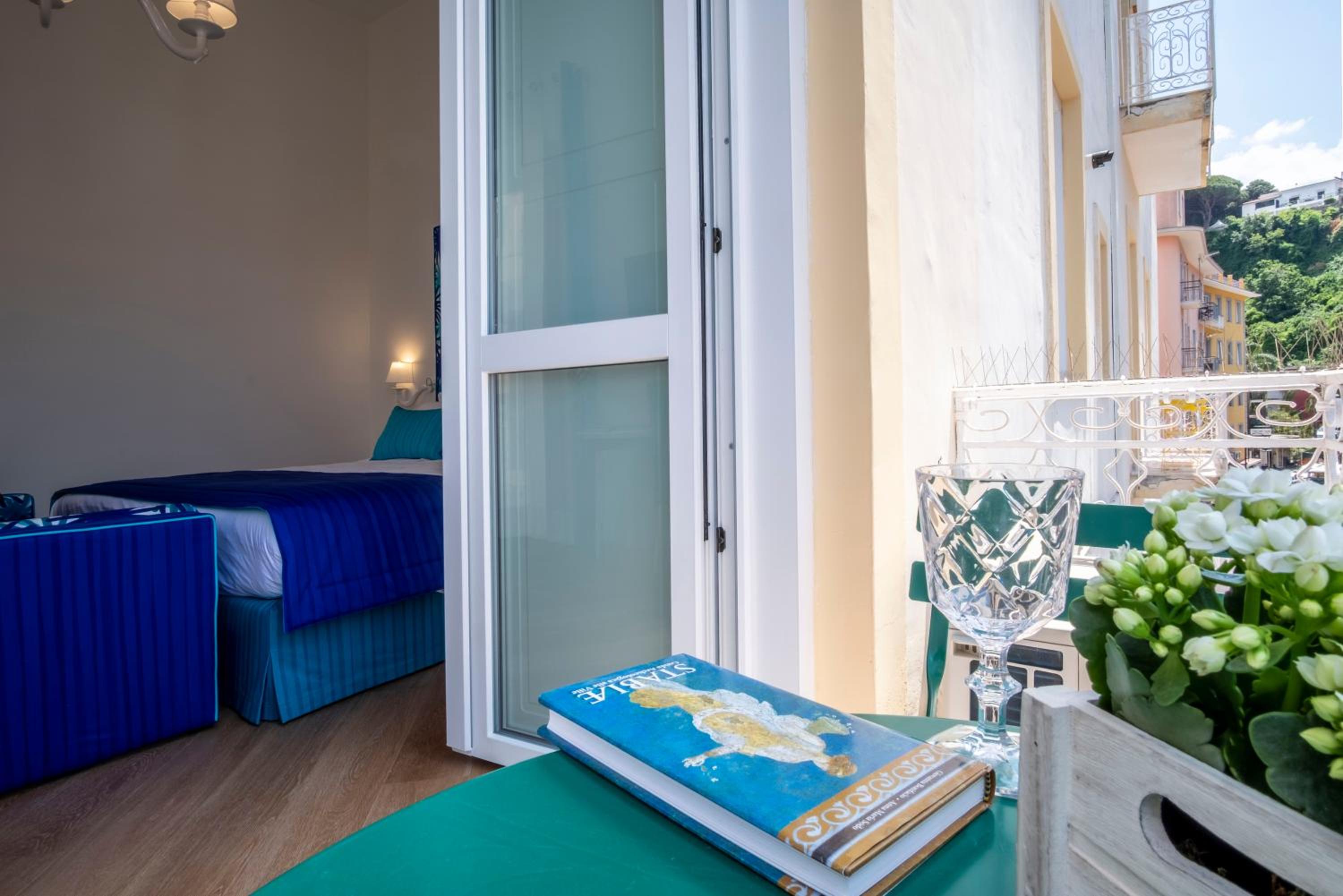 Sea View Luxury Apartment photo 3