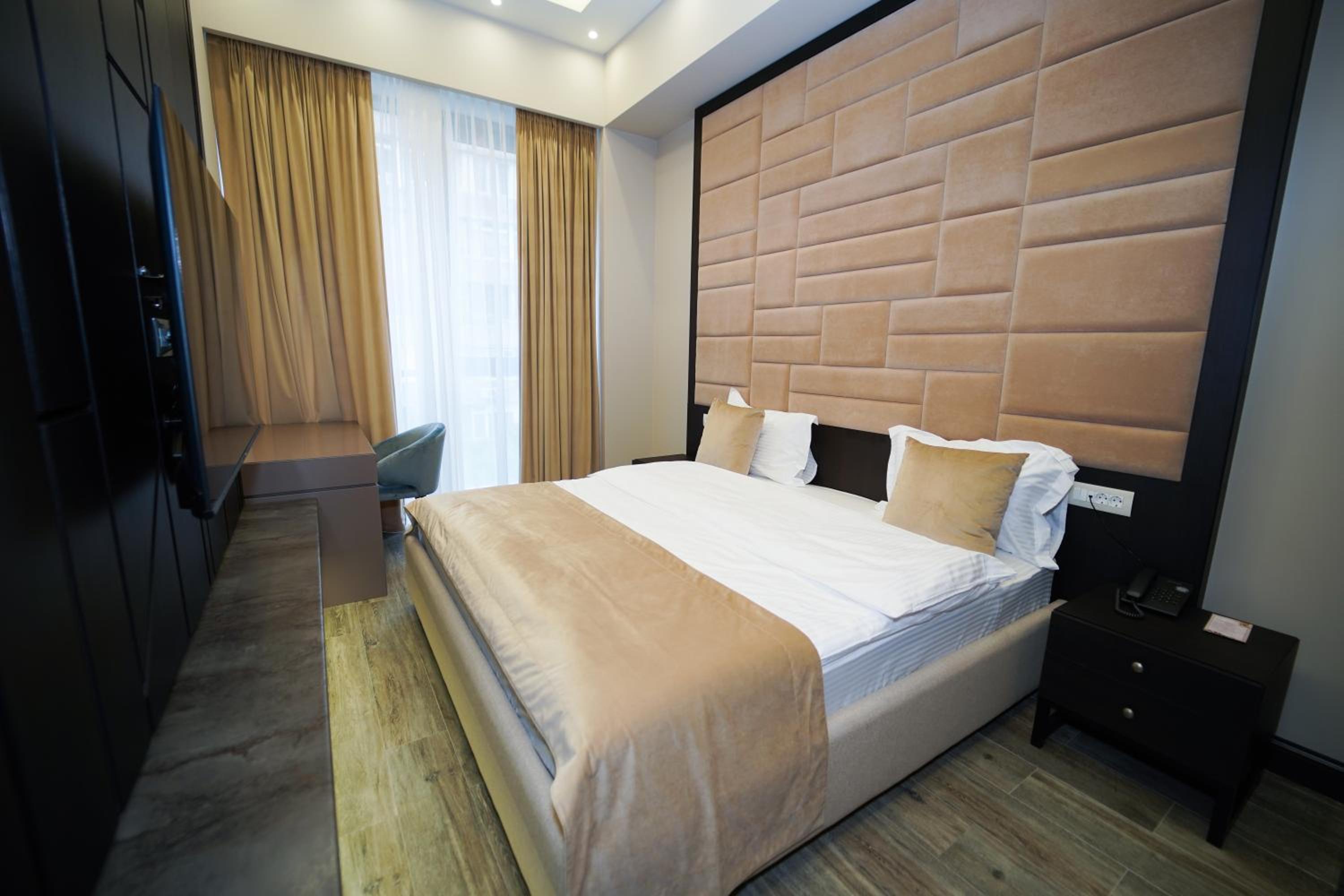Soho Apart Hotel