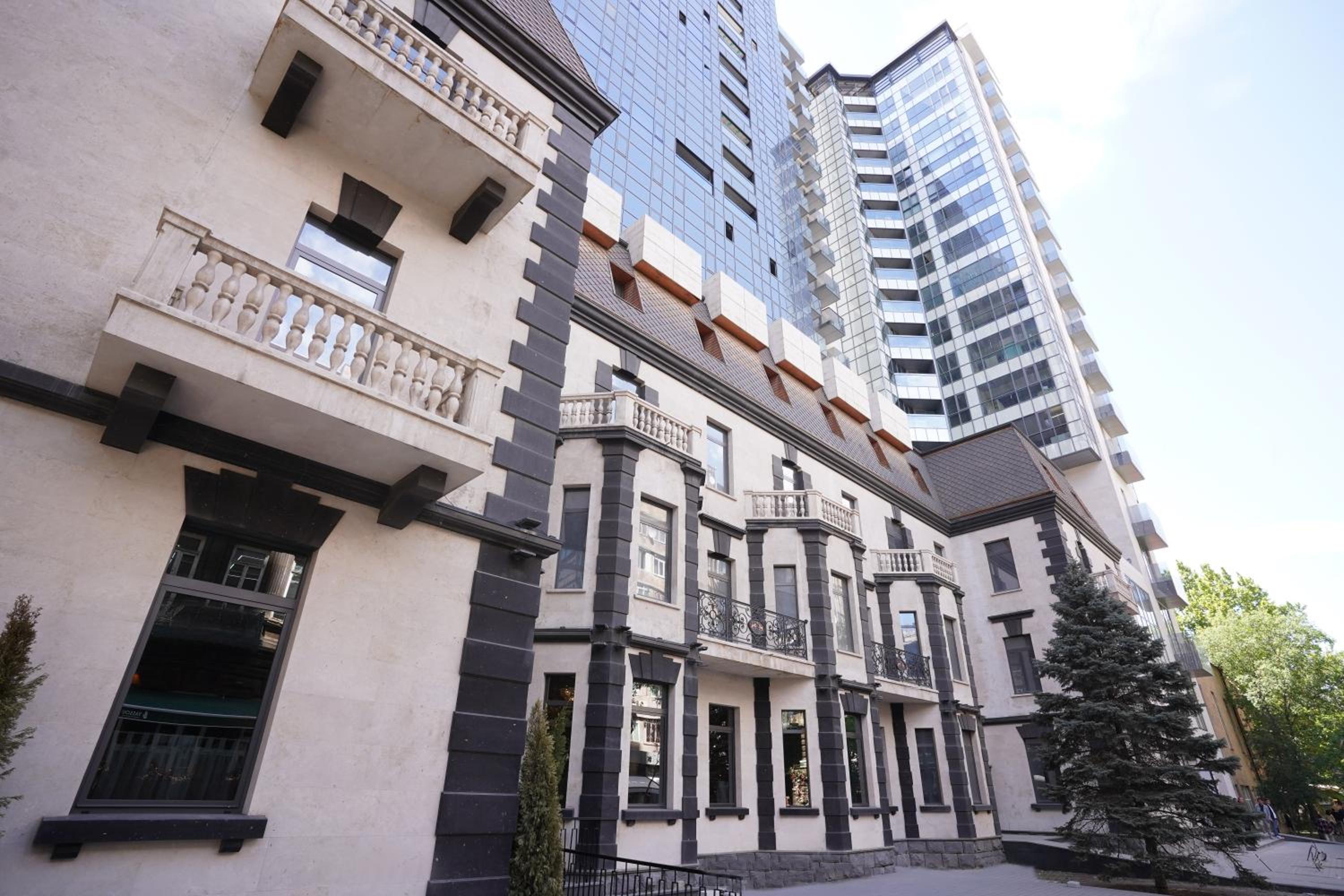 Soho Apart Hotel