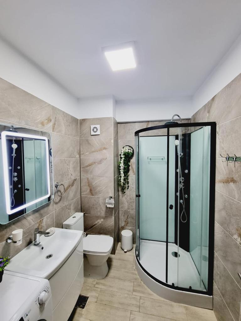 Beach Resort Studio Fitness-spa-pool view 3