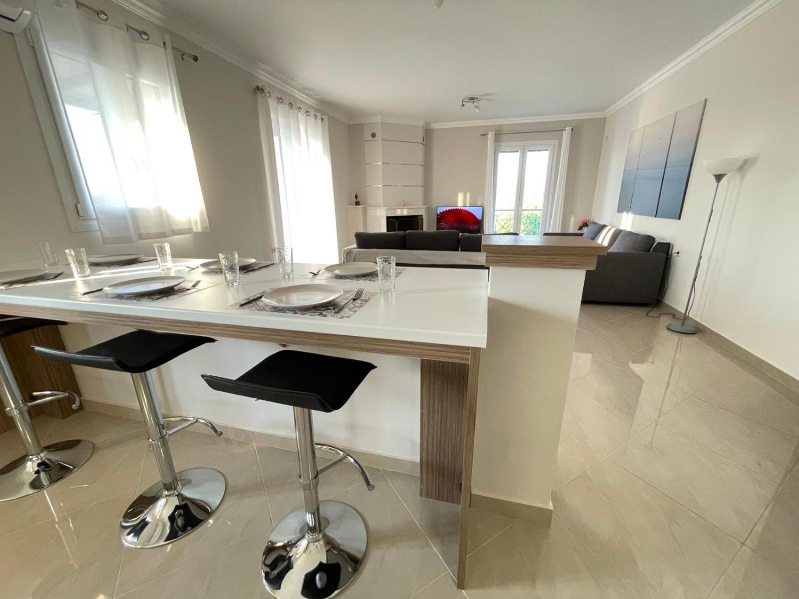 Tasos Cozy Apartment 2nd Floor
