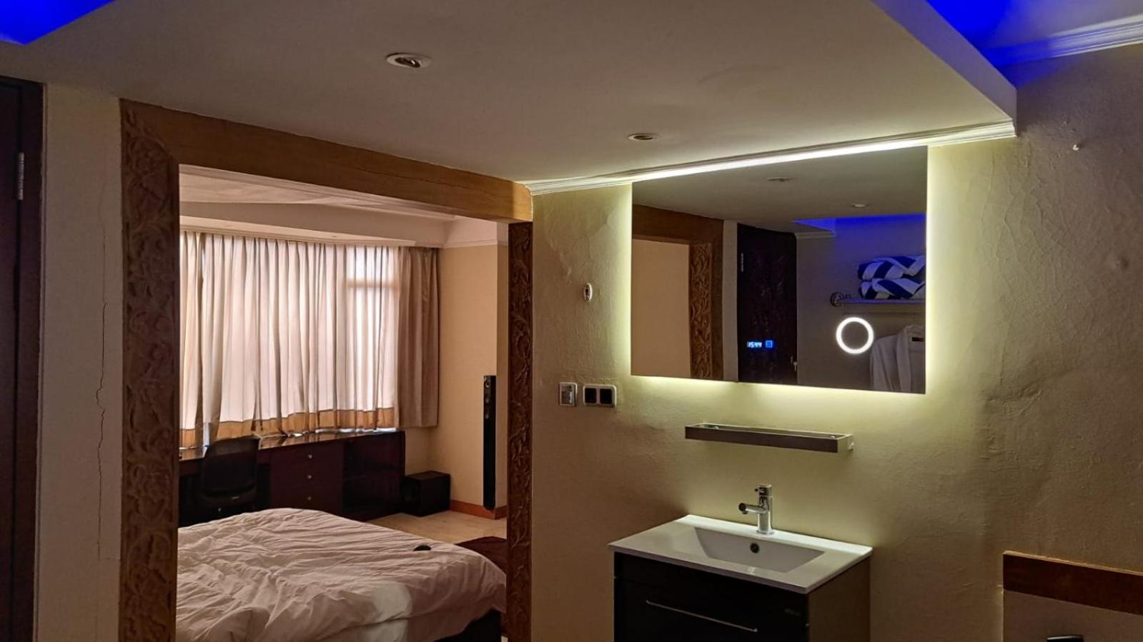 hotel room